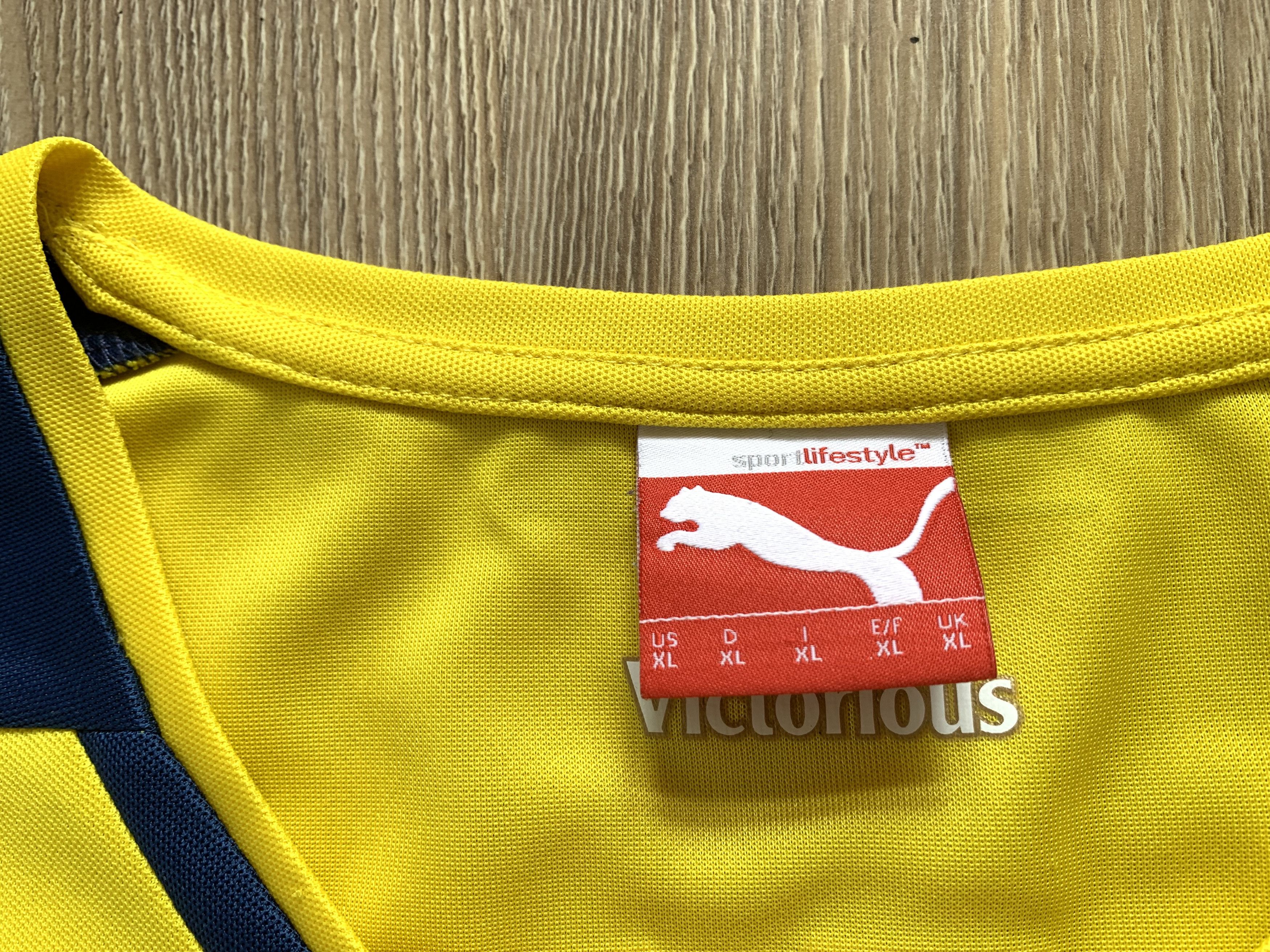 Puma × Vintage Vintage Puma Arsenal Away Shirt #17 Alexis Sánchez Size US XL / EU 56 / 4 - 11 Thumbnail