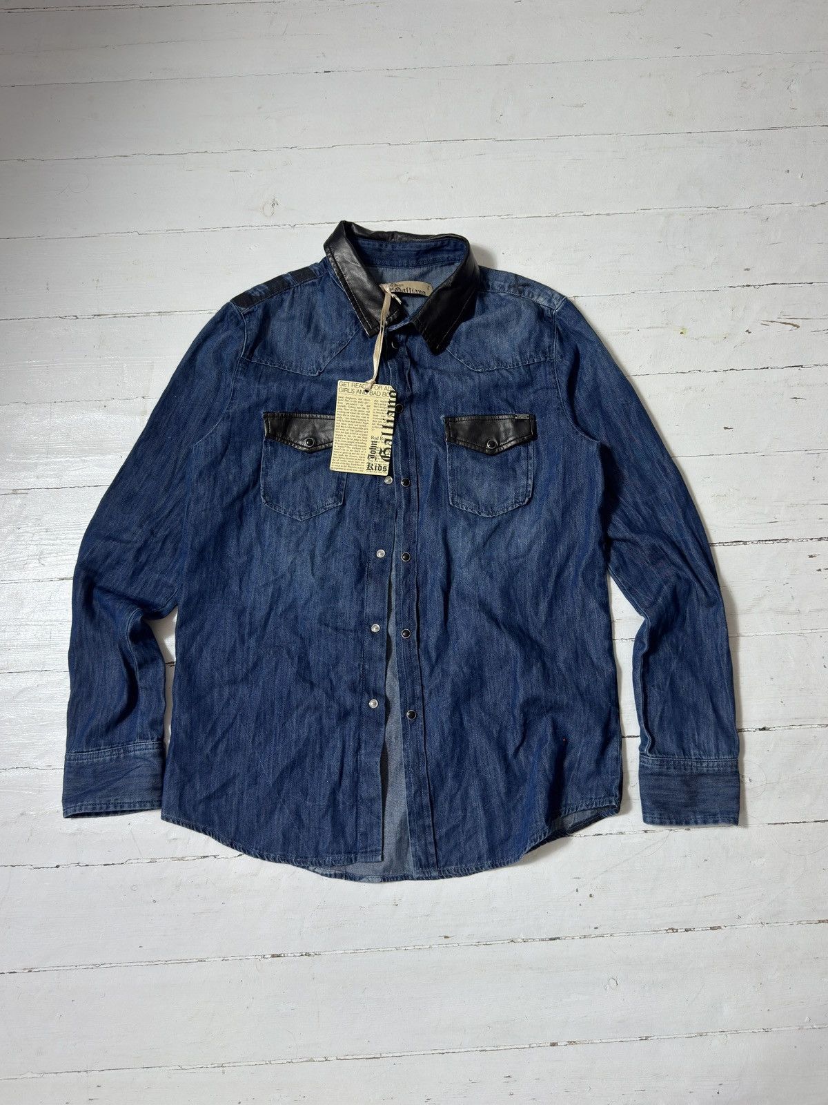 John Galliano VINTAGE GALLIANO GAZETTE JEANS STYLE SHIRT Size S / US 4 / IT 40 - 1 Thumbnail