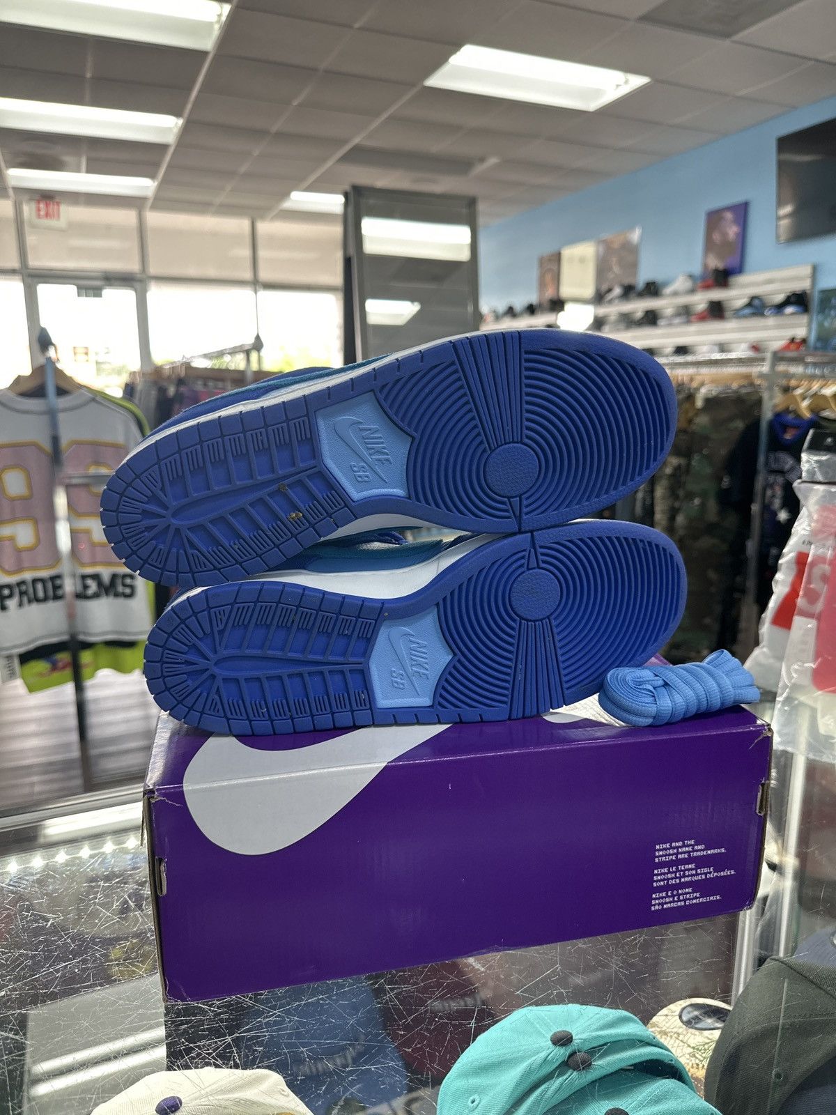 Nike SB Nike SB Dunk Low Blue Raspberry Size US 12 / EU 45 - 4 Thumbnail
