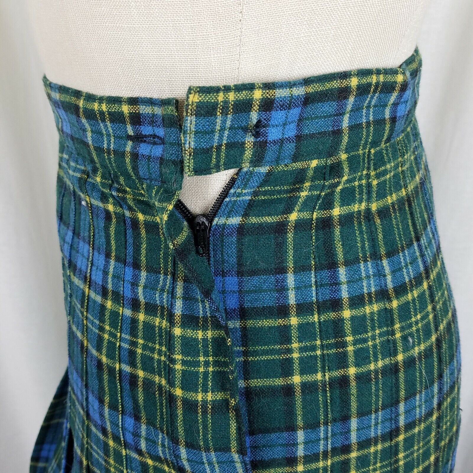 Vintage Vtg Crazy Horse Wool Tartan Plaid Pleated Midi Skirt Sz 5/6 Size 28" / US 6 / IT 42 - 6 Thumbnail