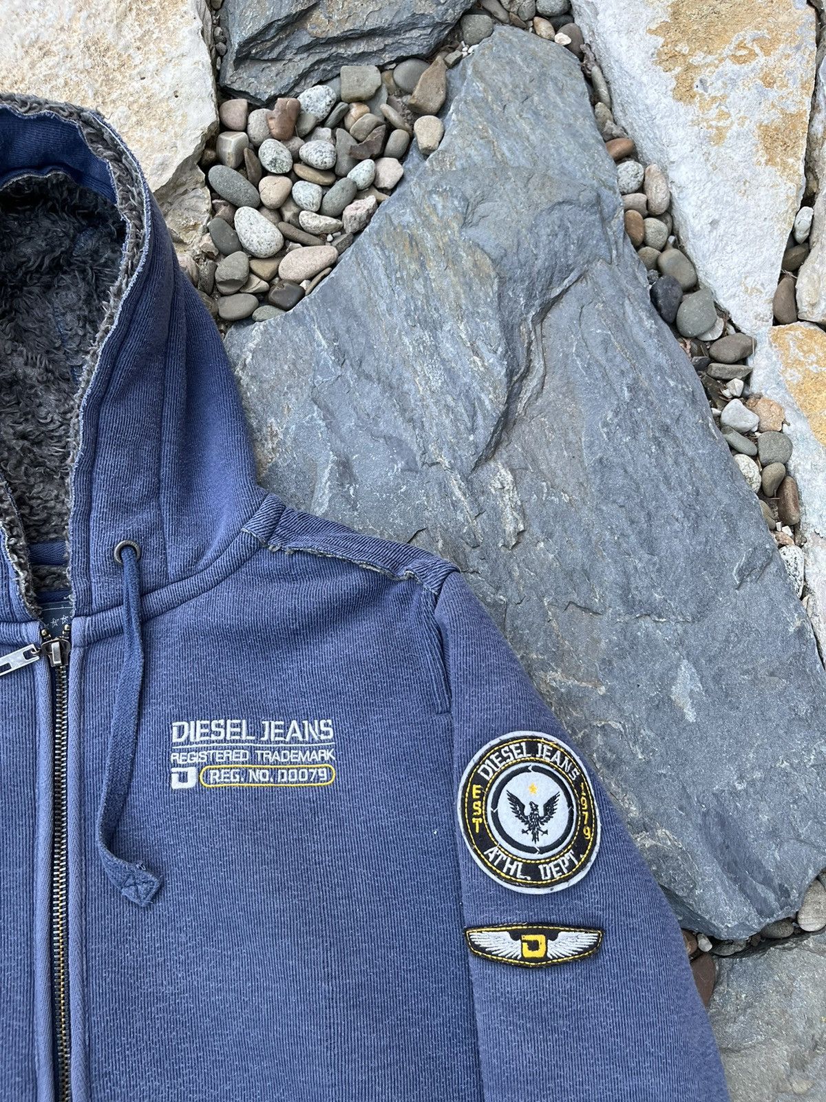 Diesel × Vintage Vintage Diesel jeans y2k heavy fur zip hoodie sherpa jacket Size US M / EU 48-50 / 2 - 7 Thumbnail