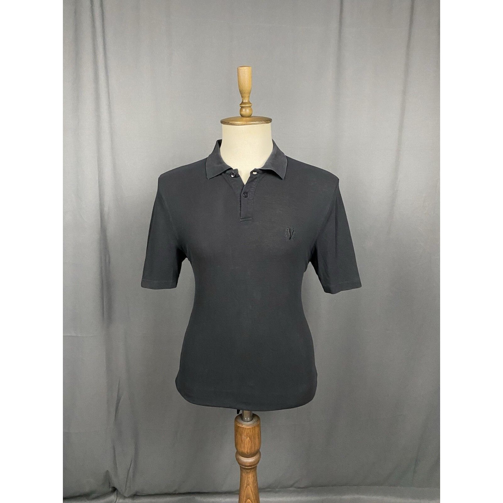 Versace Vesace Small Logo VTG Men's Black Polo T-Shirt Size S-M Size US M / EU 48-50 / 2 - 3 Thumbnail