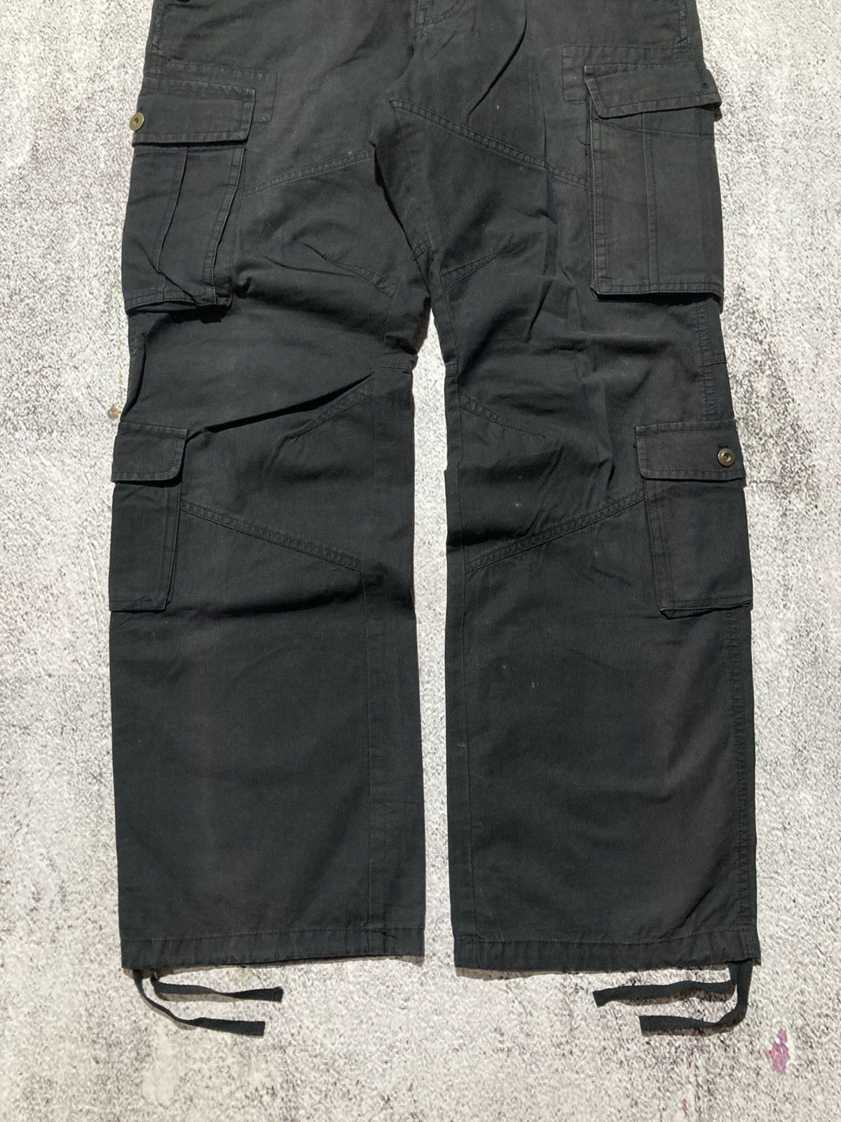 Japanese Brand 2000s Takeo Kikuchi Multipocket Cargo Pants Black Designer Size US 34 / EU 50 - 4 Thumbnail