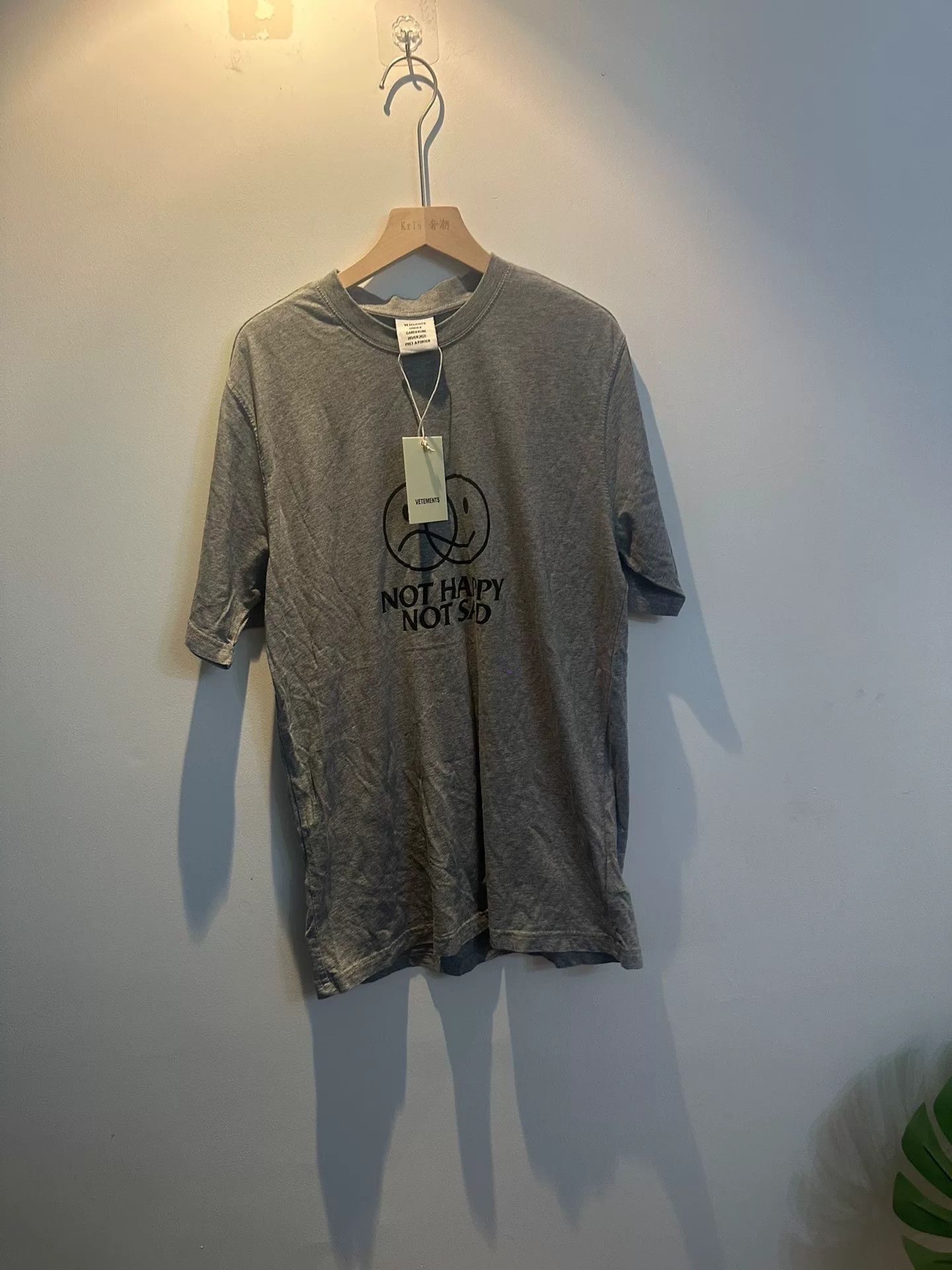 Vetements vetements smiley face logo short sleeve t-shirt Size US XS / EU 42 / 0 - 1 Thumbnail