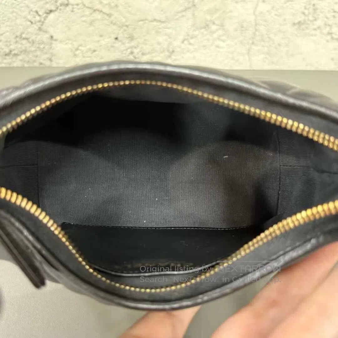 Chanel Chanel Black Hobo Bag with Golden Chain. Size ONE SIZE - 8 Thumbnail