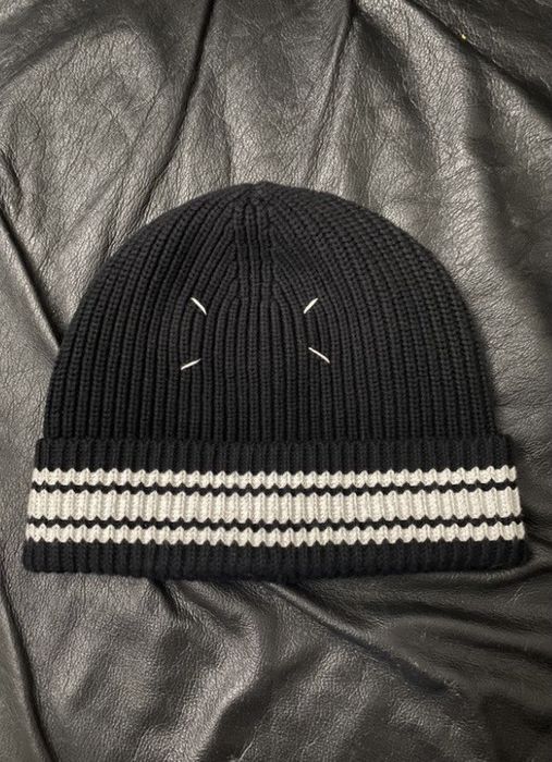 Maison Margiela Maison Margiela 4 Stitch Black Knit Stripe Beanie