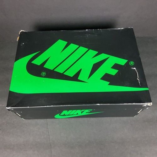Jordan Brand Jordan 1 Retro High OG "Lucky Green" Size 12 Shoes Size US 12 / EU 45 - 3 Thumbnail