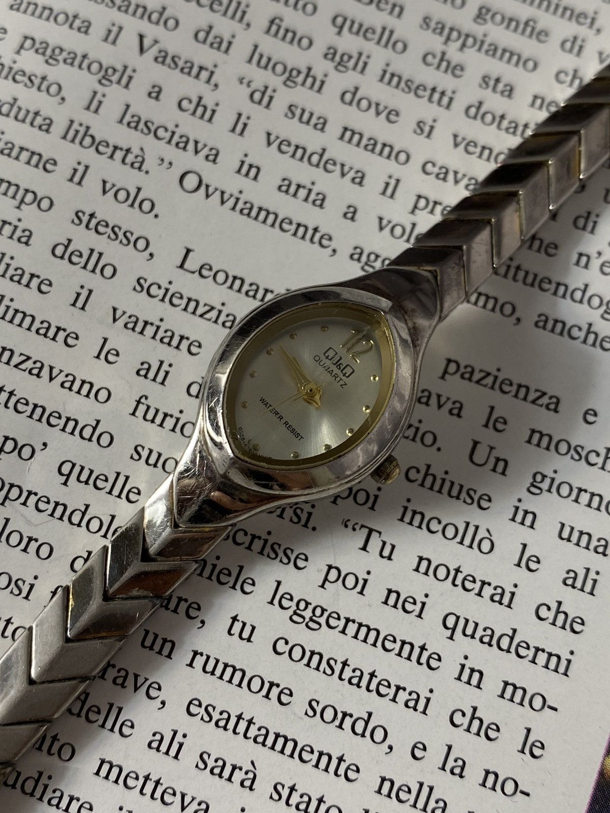 Japanese Brand Elegant Q&Q Quartz Watch - Tested Working Size ONE SIZE - 5 Thumbnail