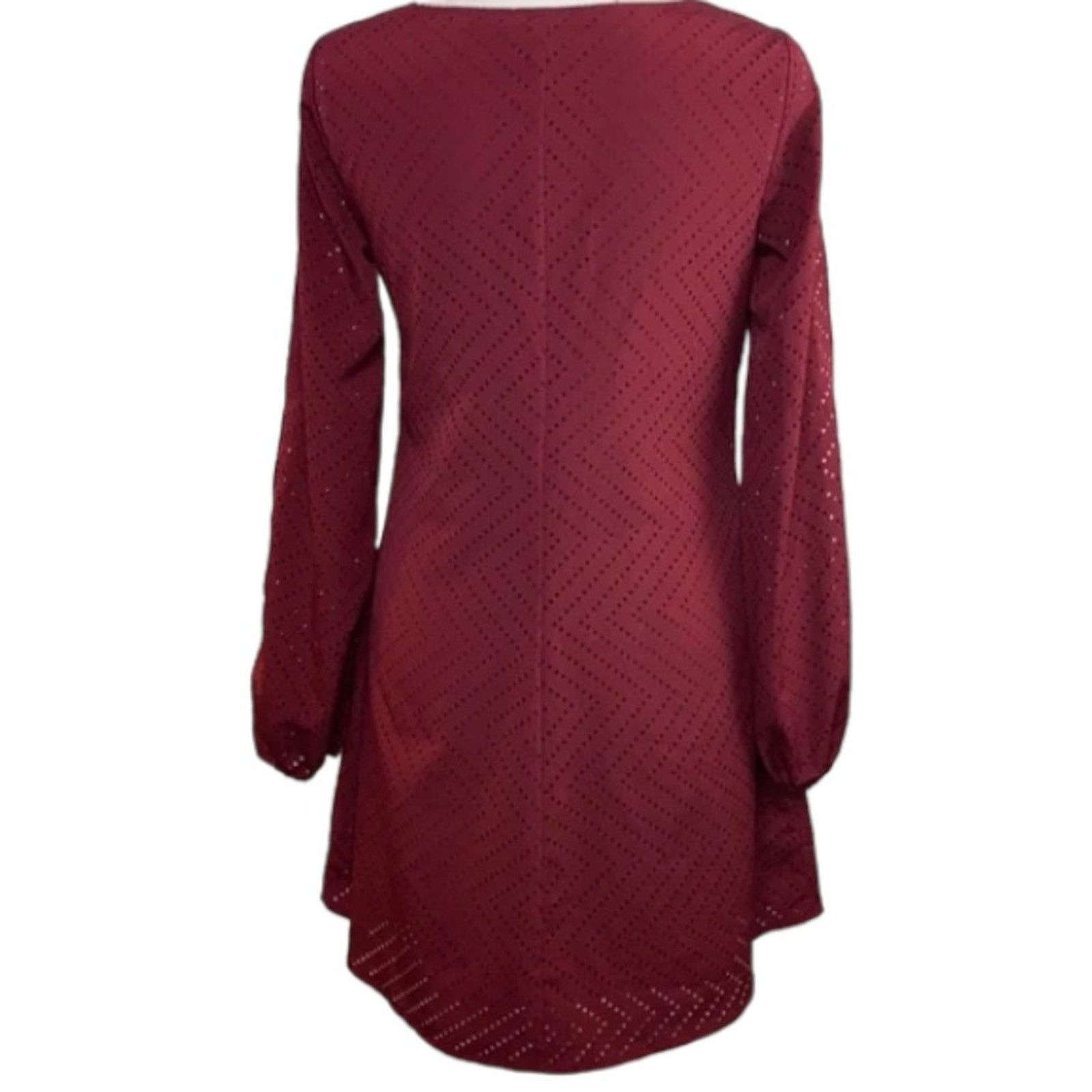 Other Candie's Burgandy Laser-Cut Split-Sleeve Mini Shift Dress, S Size S / US 4 / IT 40 - 3 Thumbnail