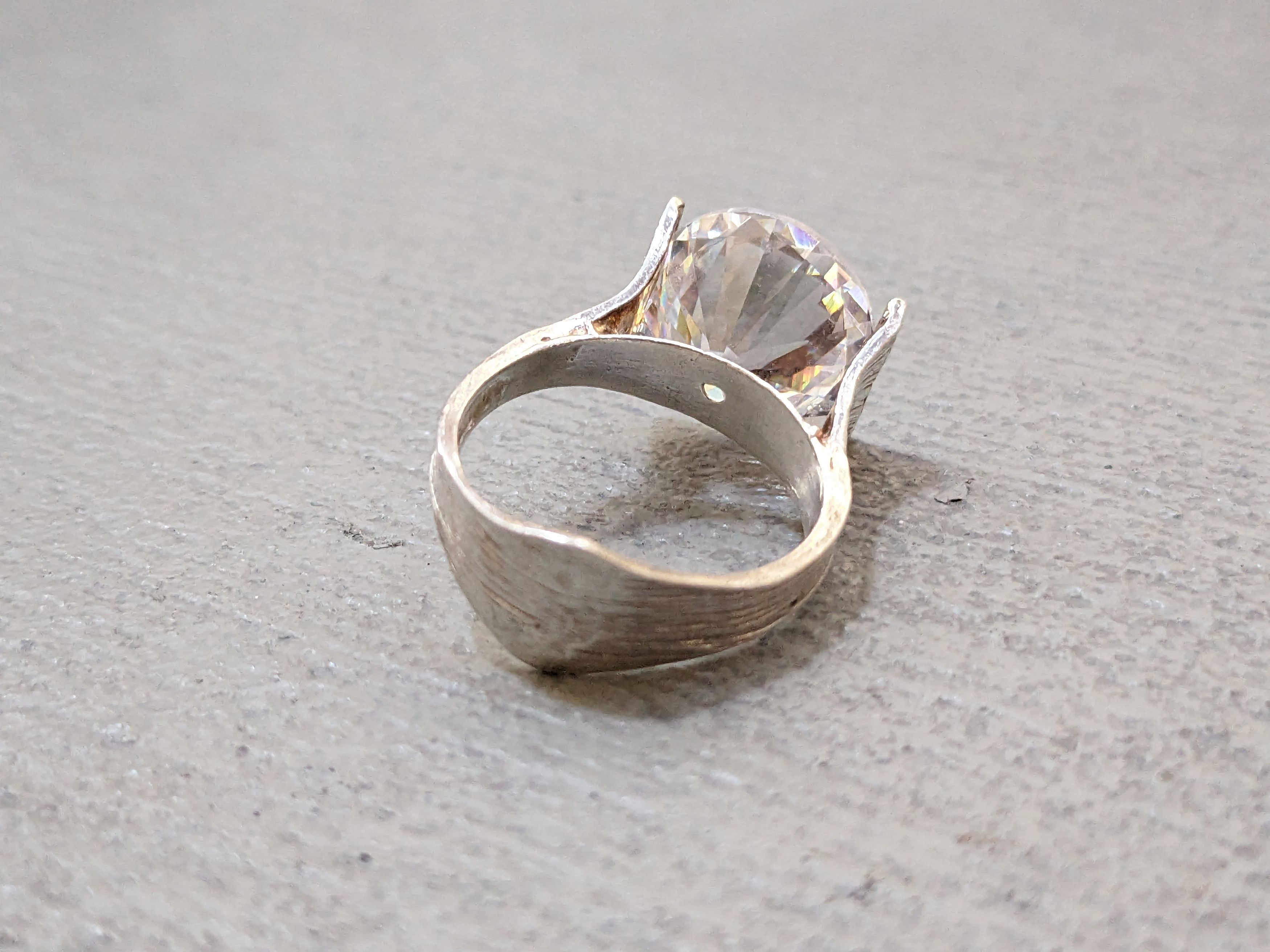 Jewelry Vintage Sterling Silver Ring Size 8 Modern Clear CZ Round Size ONE SIZE - 13 Thumbnail