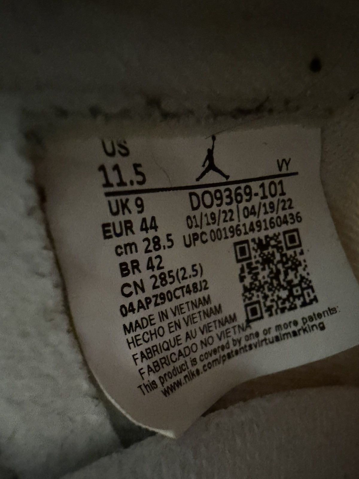 Nike Jordan 1 Retro High (Starfish) Size US 10 / EU 43 - 6 Thumbnail