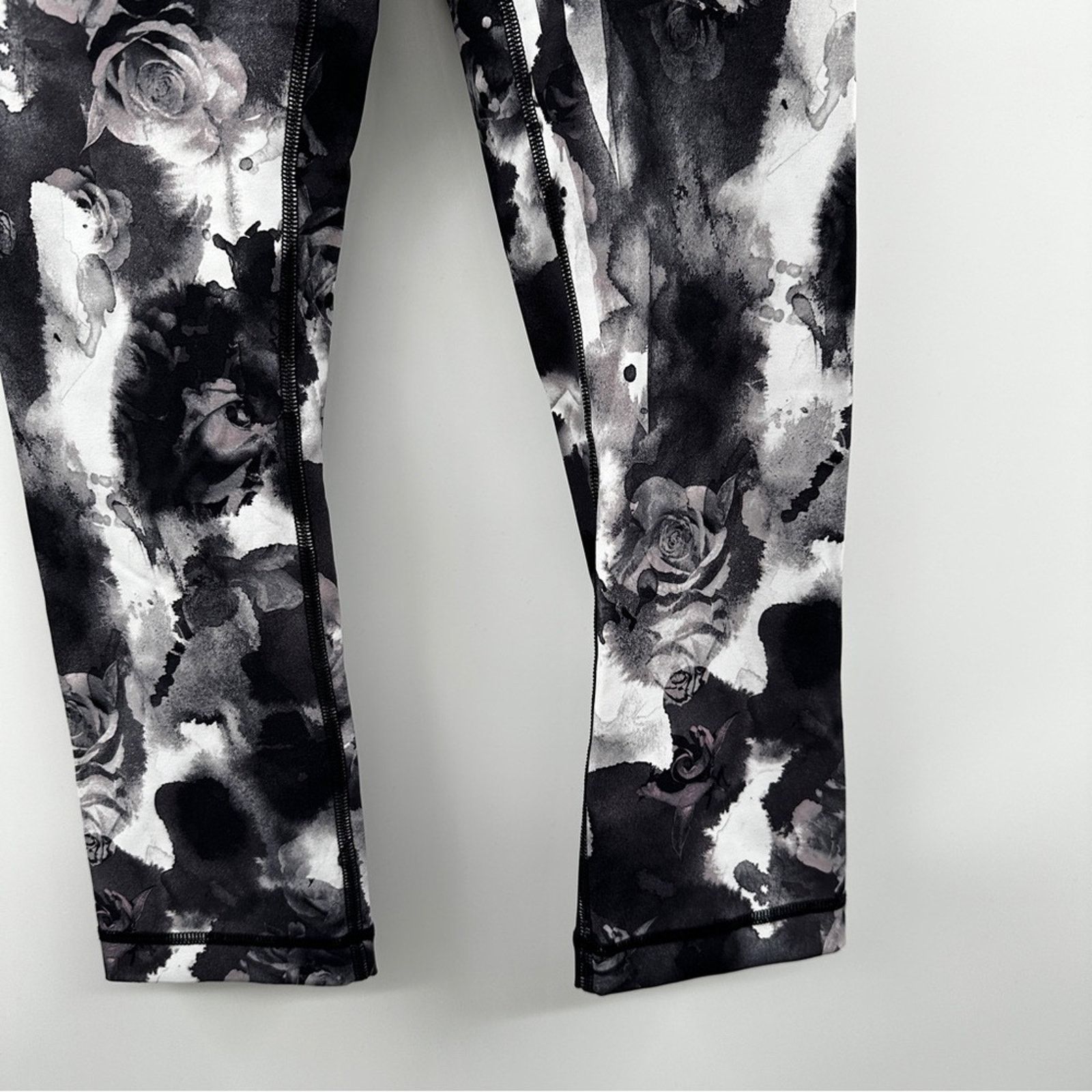 Lululemon Lululemon Wunder Under Crop High Rise Leggings Sz 4 Size 22" - 4 Thumbnail