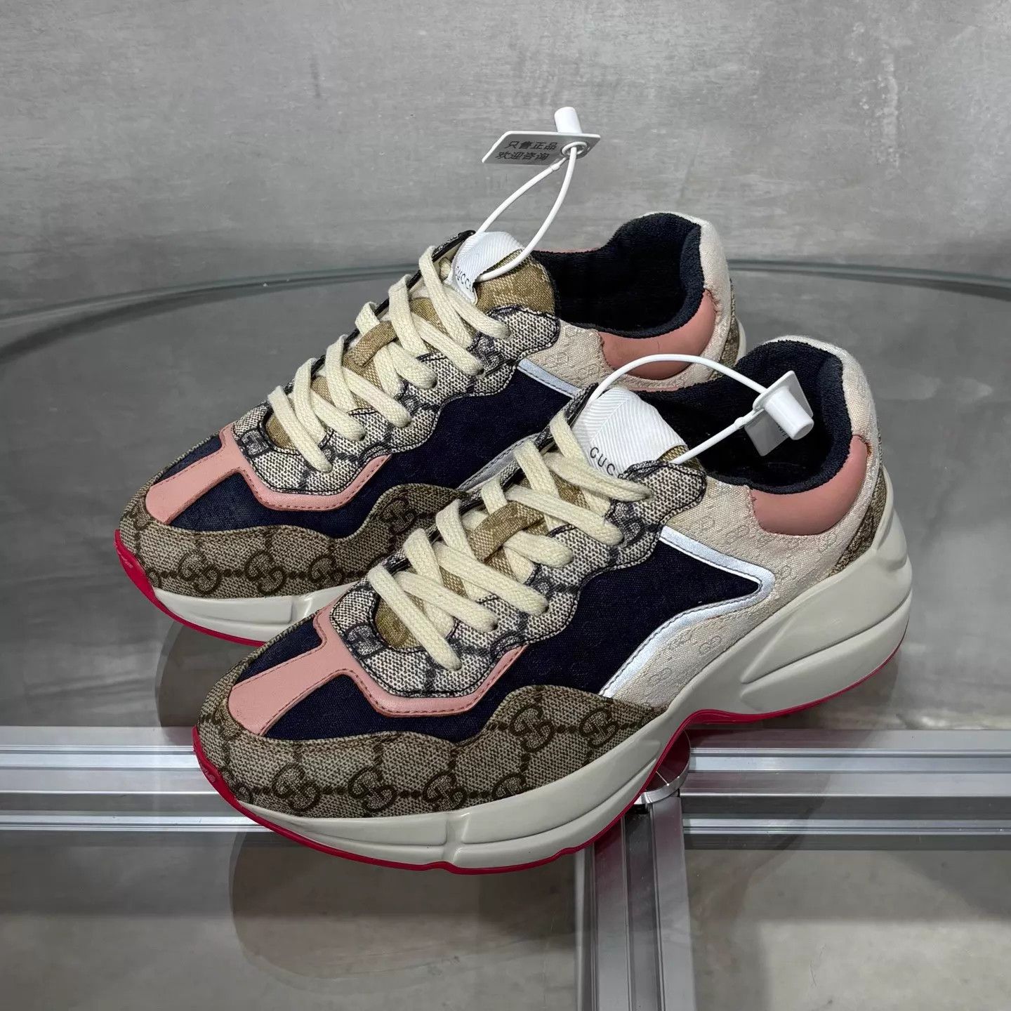 Gucci Gucci Pink GG Supreme Print Dad Sneakers 35 Size US 4 / IT 34 - 2 Thumbnail