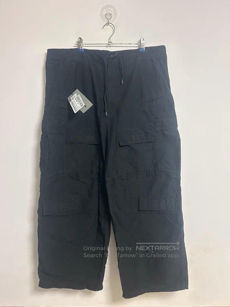 Balenciaga Balenciaga size XS Black distressed cargo pants Size US 30 / EU 46 - 1 Thumbnail
