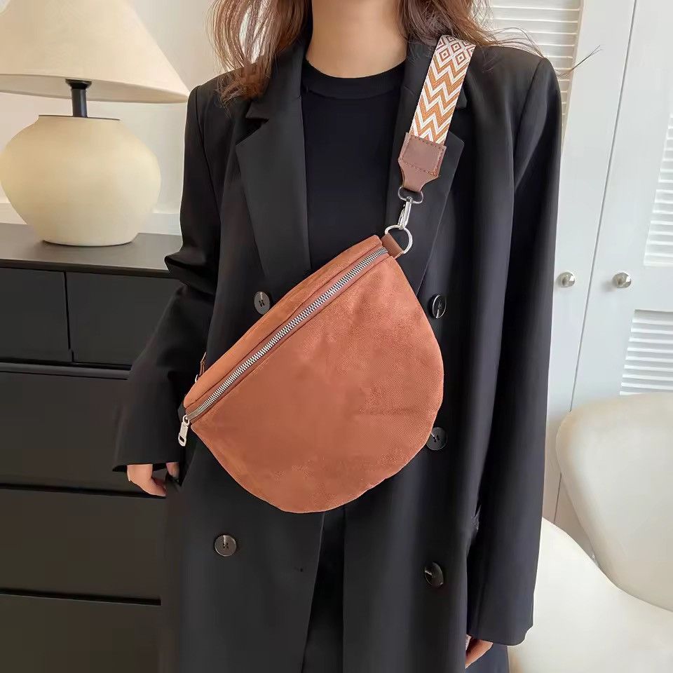 Designer Hobo Streetwear Half Moon Casual Waist Crossbody Bag Size ONE SIZE - 6 Thumbnail