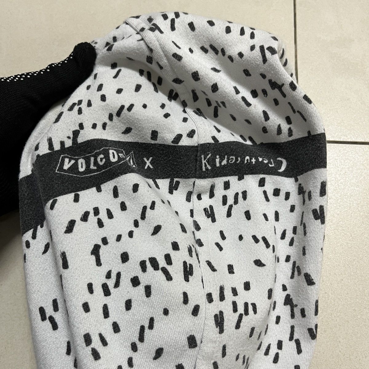 Vintage × Volcom Volcom X Kidcreature Rare Full Zip Hoodie Size US S / EU 44-46 / 1 - 18 Thumbnail