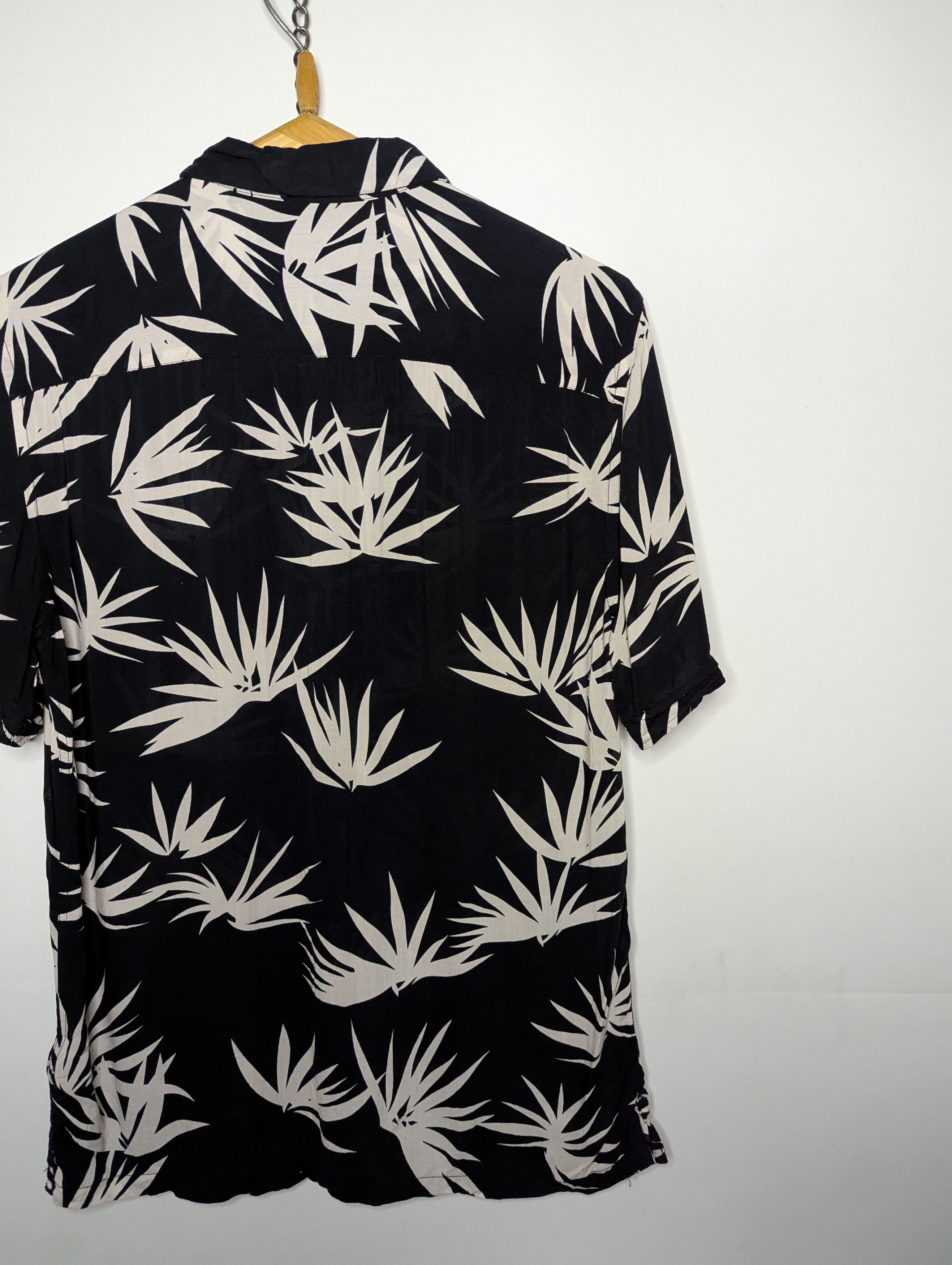 Allsaints ALLSAINTS BHUTAN Men`s Palm Tree Hawaiian Shir Size US M / EU 48-50 / 2 - 12 Thumbnail