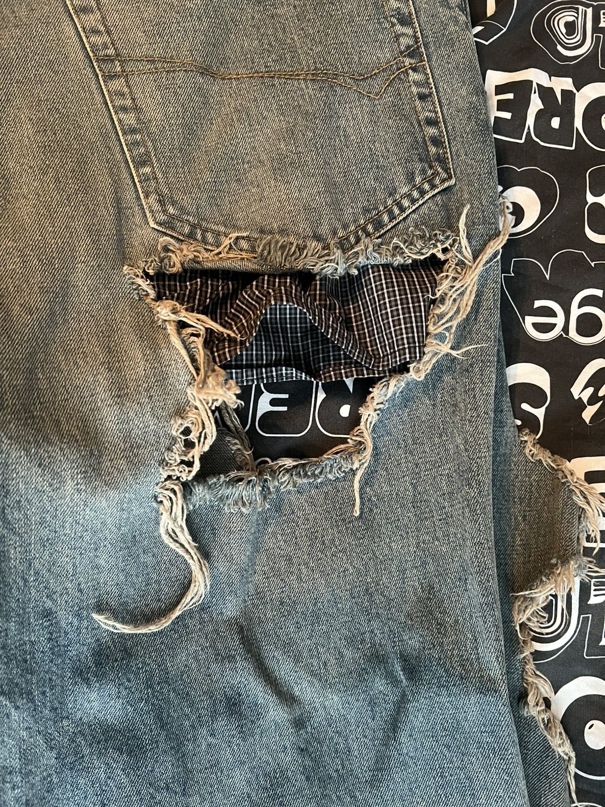 Balenciaga Balenciaga aw21 destroyed boxer jeans Size US 34 / EU 50 - 4 Thumbnail