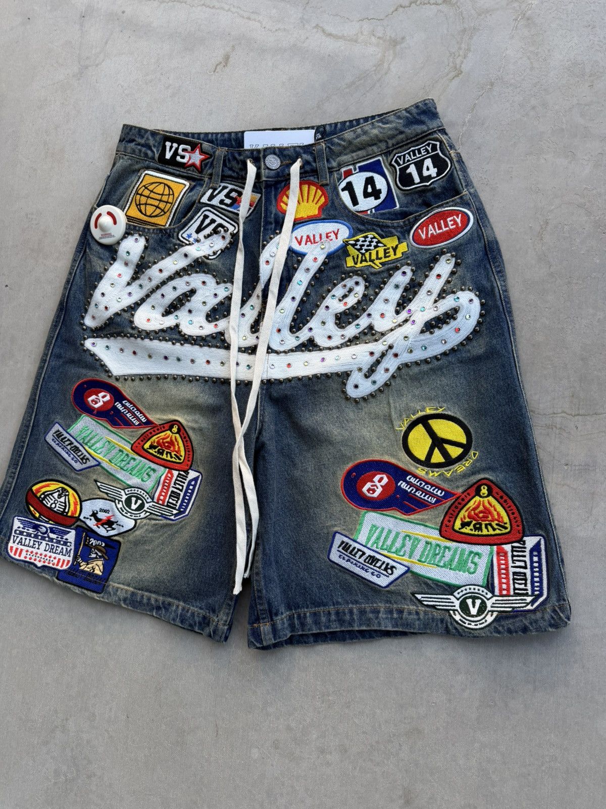 Vale Vale Forever 1980s Patchwork Jorts – Mid Wash 40 New Size US 40 / EU 56 - 2 Thumbnail
