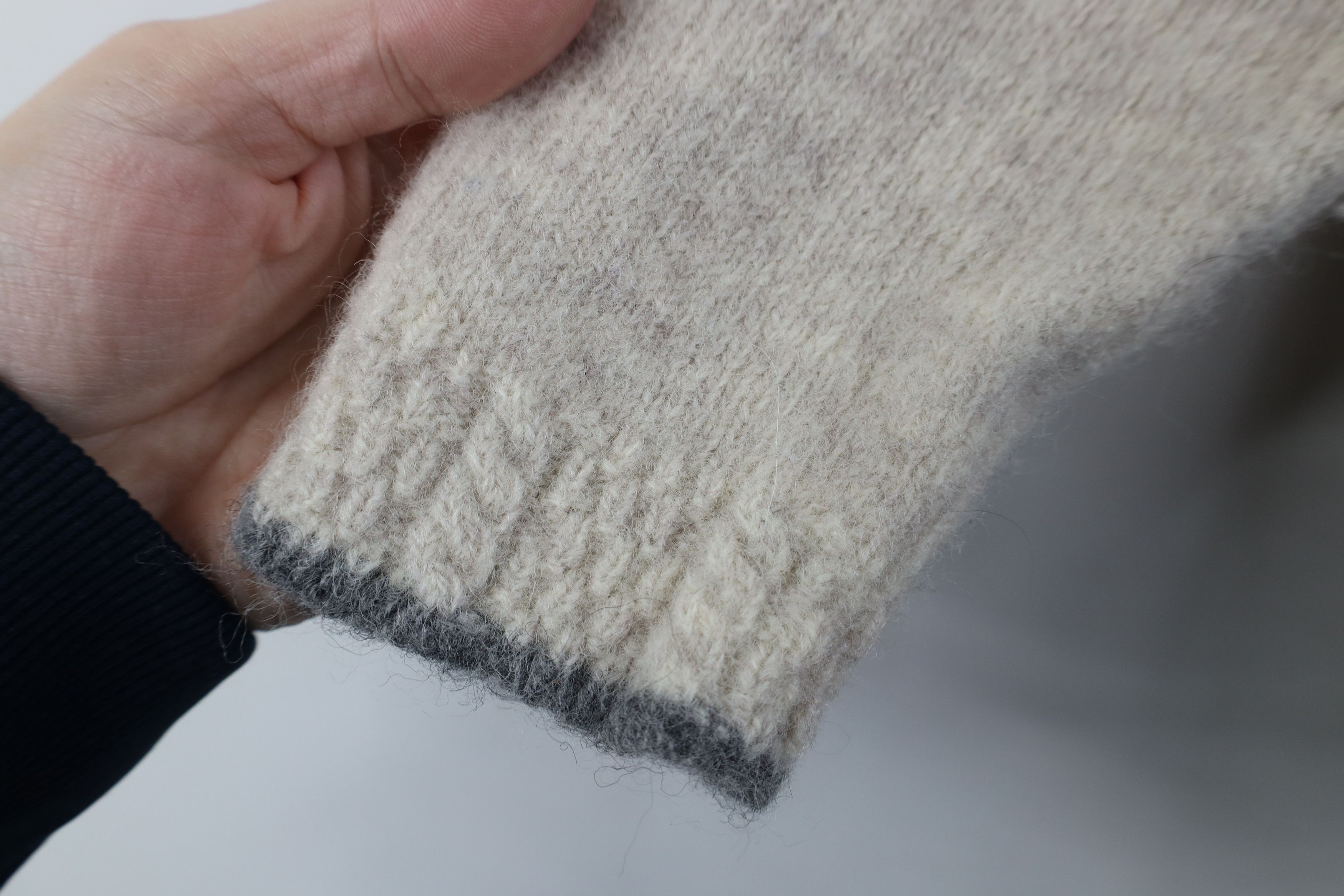Woolrich Woolen Mills Vintage 90s Woolrich Wool Knit Turtleneck Sweater Oatmeal Size S / US 4 / IT 40 - 4 Thumbnail