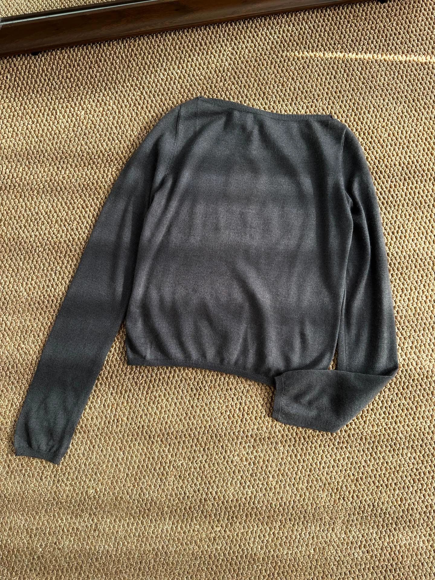 Prada PRADA women's gray knit long-sleeve top 40 Size M / US 6-8 / IT 42-44 - 4 Thumbnail