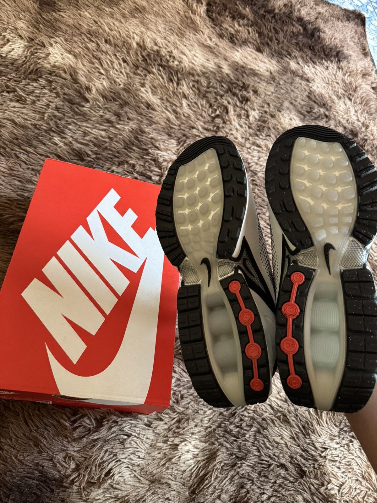 Nike Air Max DN Size US 11 / EU 44 - 7 Thumbnail