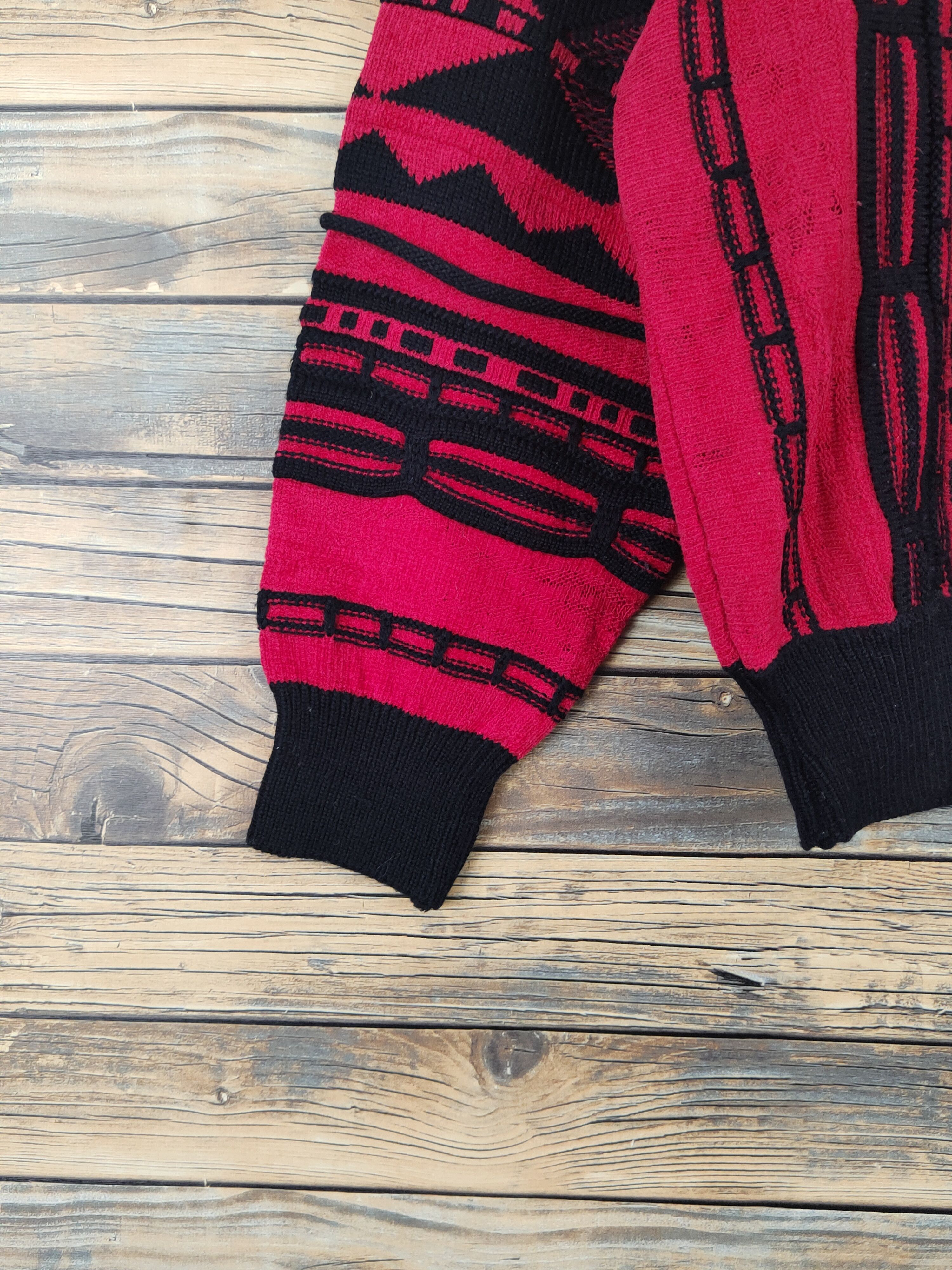 Aran Isles Knitwear Shutern art vintage Red Black Knitwear Sweatshirts #W1098 Size US M / EU 48-50 / 2 - 4 Thumbnail