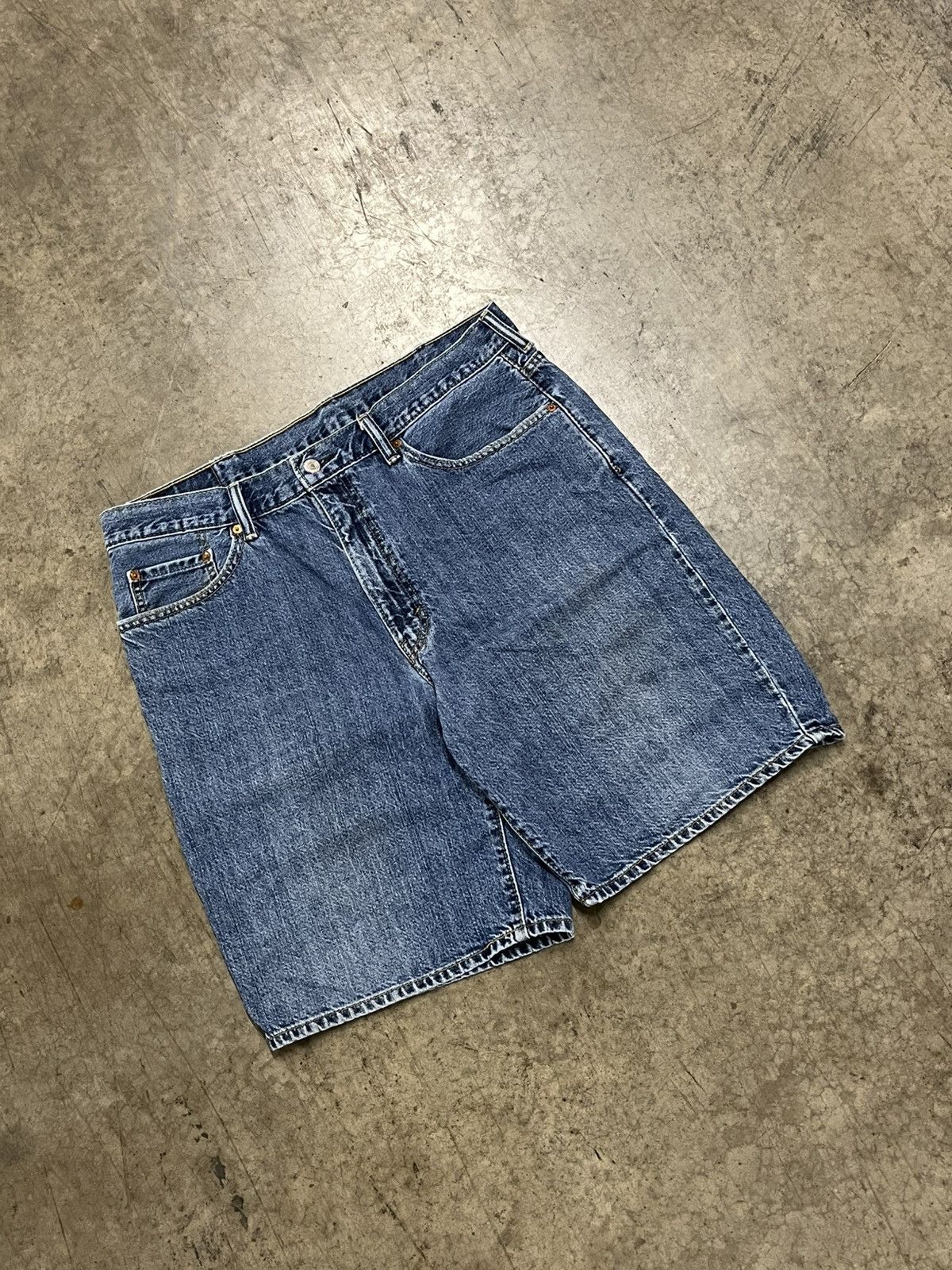 Levi's × Vintage Levi’s jorts y2k baggy fit streetwear hype rare skater Size US 36 / EU 52 - 6 Thumbnail