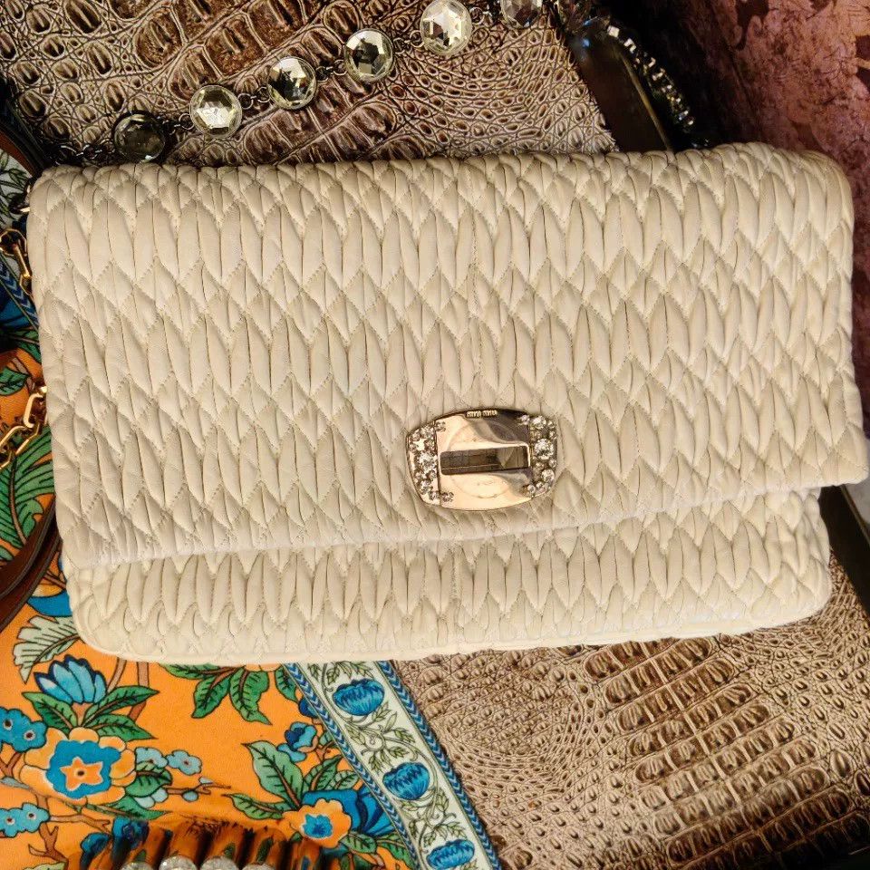 Miu Miu Pre-loved Bag Very good condition Size ONE SIZE - 1 Thumbnail