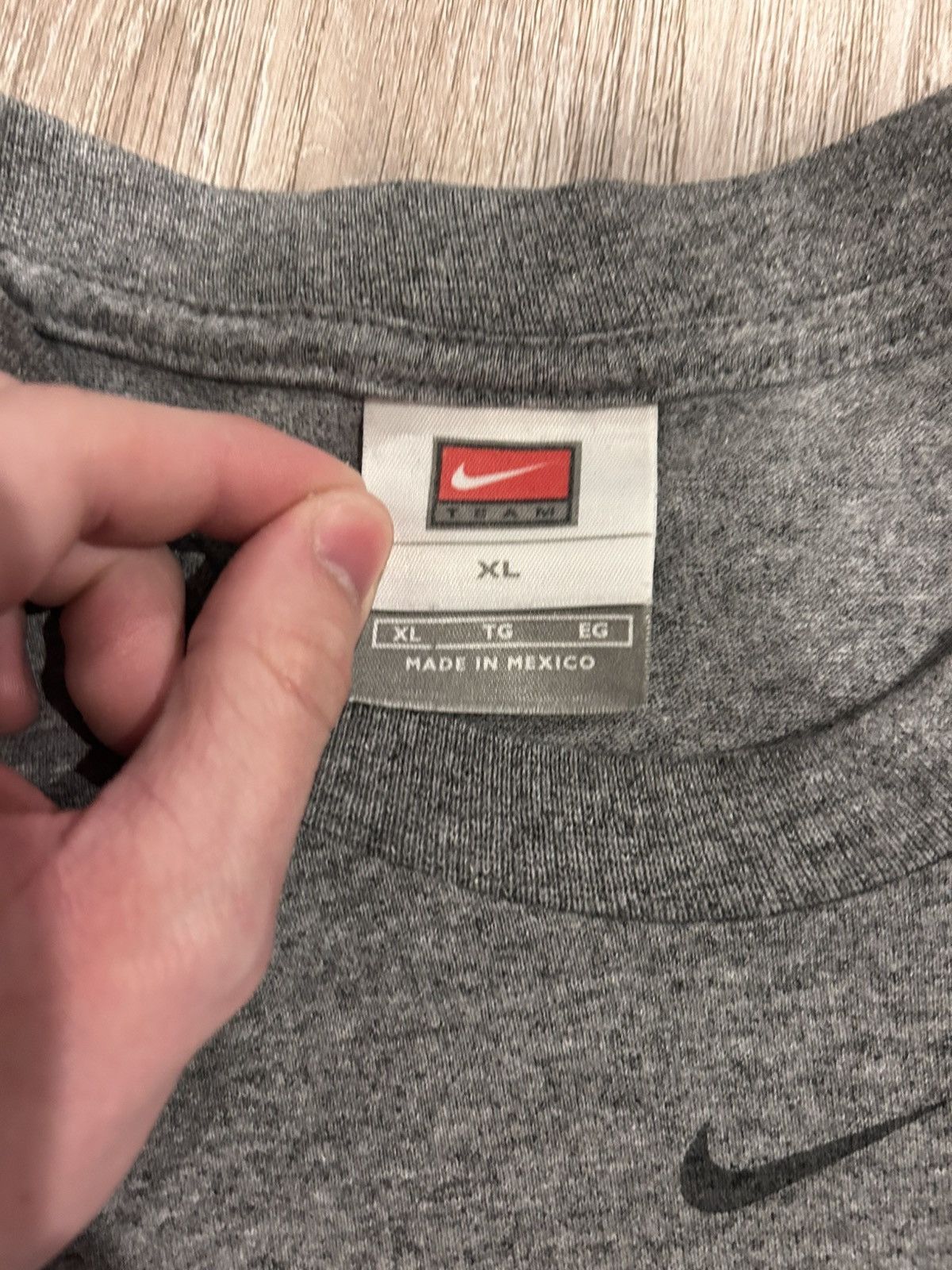 Nike Vintage Single Swoosh Nike T shirt Size US XL / EU 56 / 4 - 2 Thumbnail