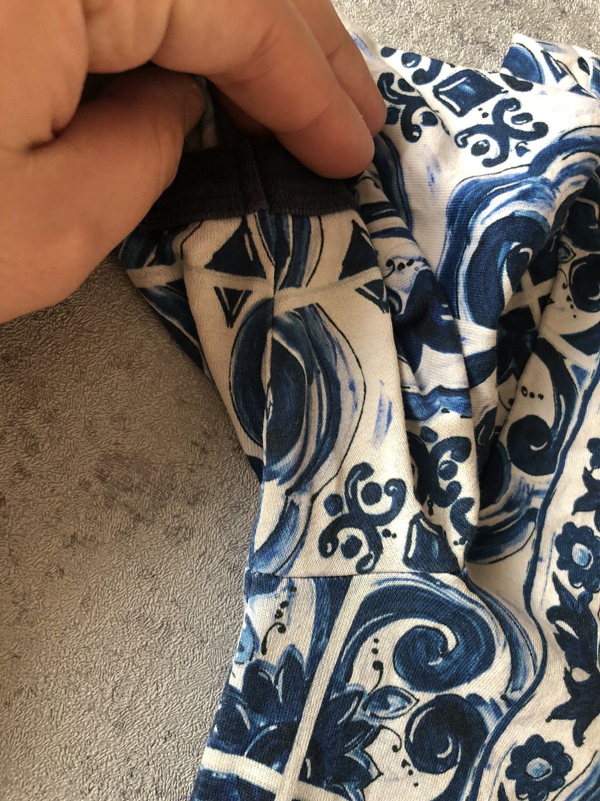 Designer × Dolce & Gabbana DOLCE & GABBANA BLUE MAJOLICA PRINTED TEE Size US S / EU 44-46 / 1 - 2 Thumbnail