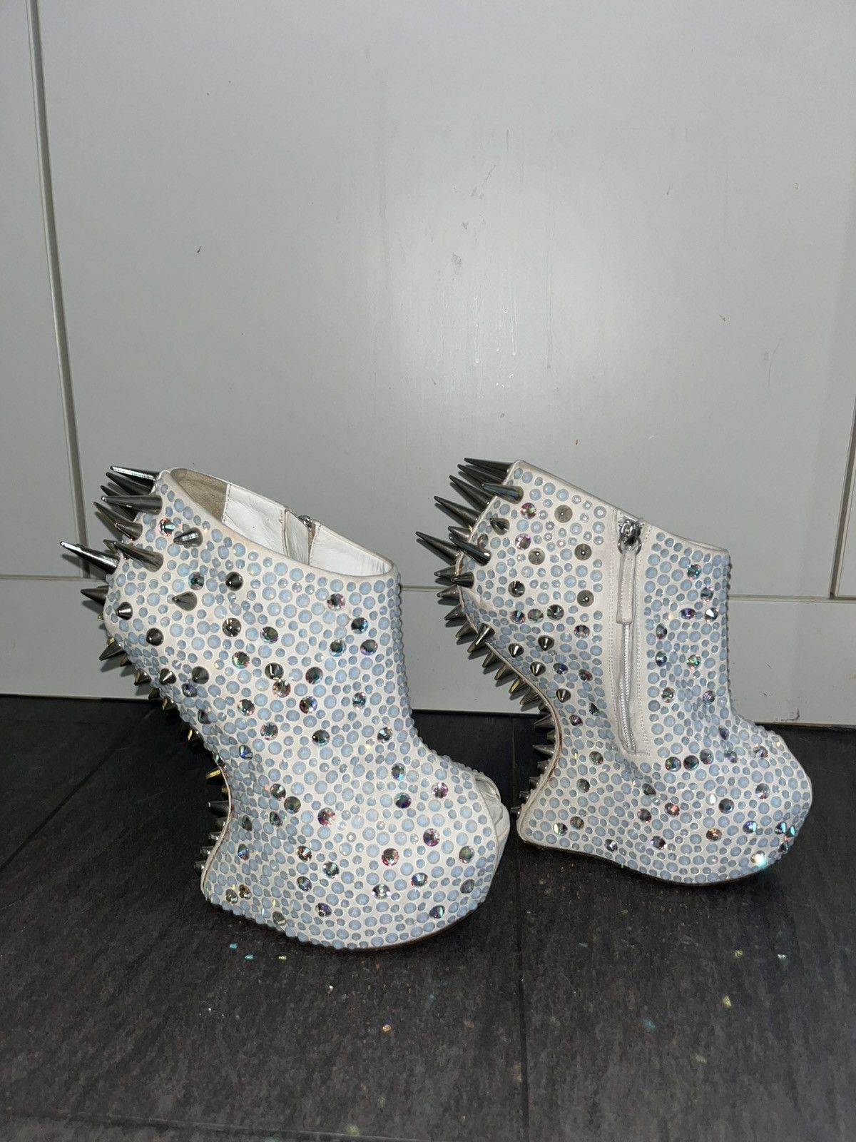 Giuseppe Zanotti Giuseppe Zanotti Heel-less Spike Size US 10 / IT 40 - 1 Thumbnail