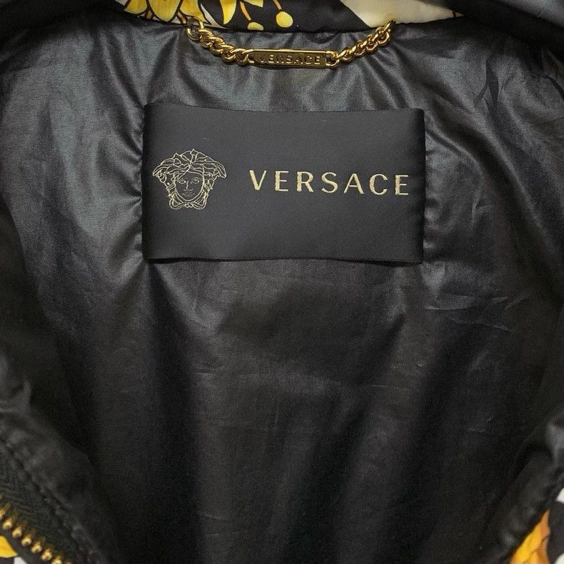 Versace Versace Gold printed down jacket Size US XS / EU 42 / 0 - 3 Thumbnail