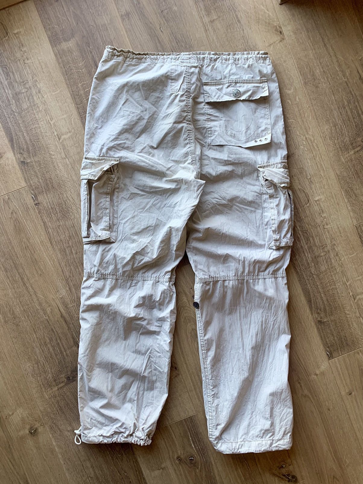 True Religion True Religion beige vintage Cargo pants Size US 32 / EU 48 - 3 Thumbnail
