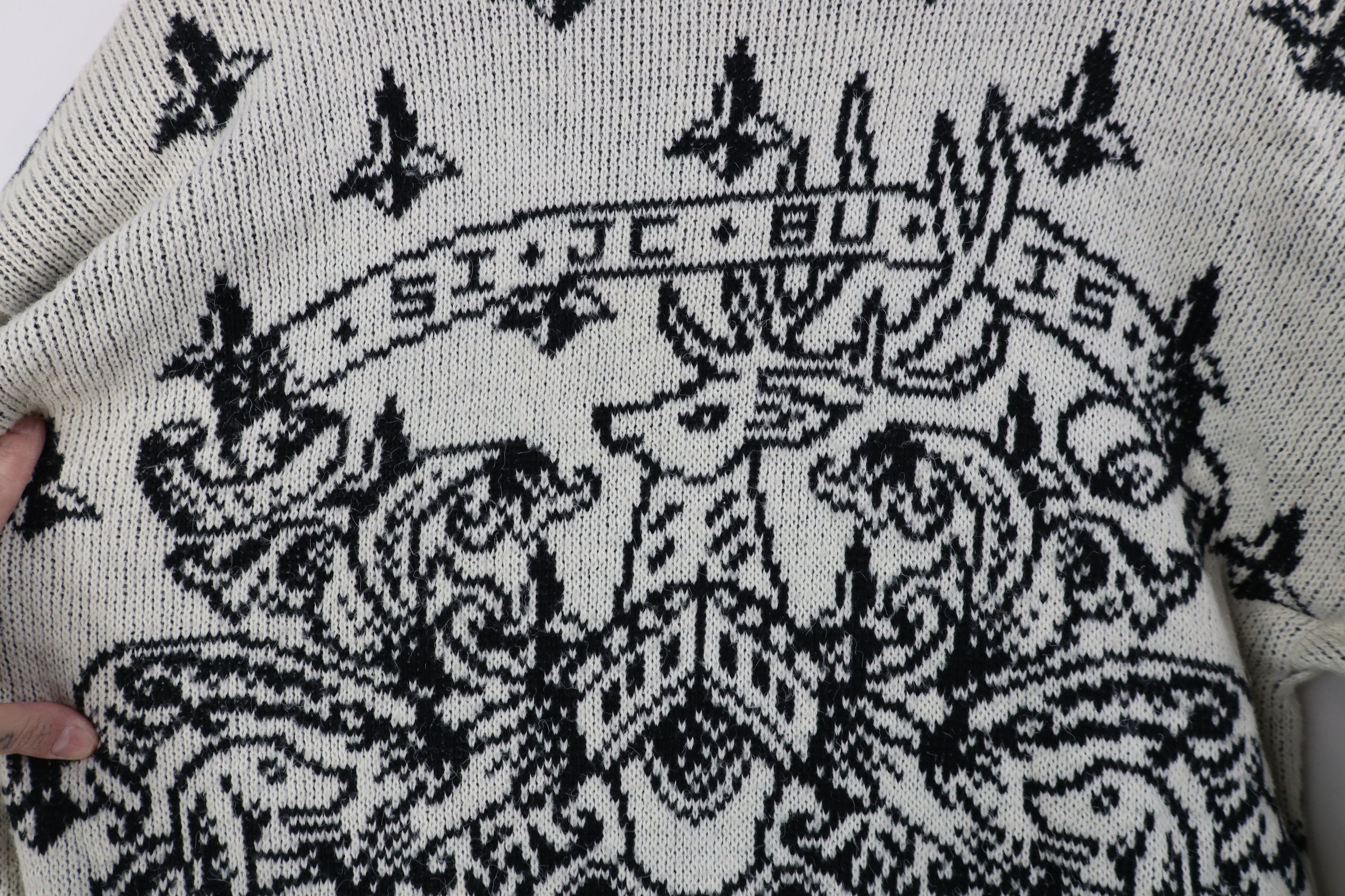 Vintage Vintage 90s Streetwear Coat of Arms Knit Crewneck Sweater Size S / US 4 / IT 40 - 6 Thumbnail
