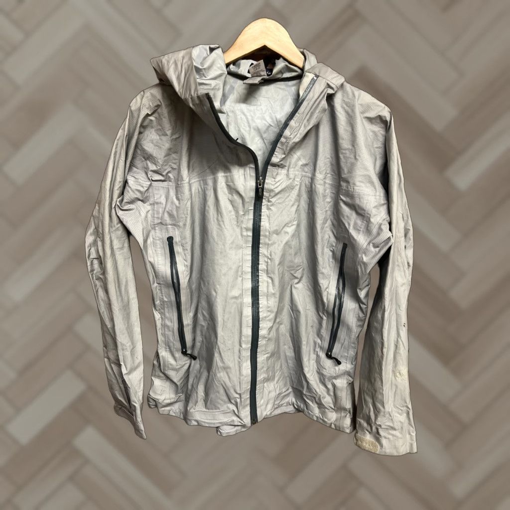 Patagonia Patagonia Jacket Gray Medium Womens Grade VI Zip Full Zip Lightweight Softshell Outdoor Jacket Size M / US 6-8 / IT 42-44 - 1 Thumbnail