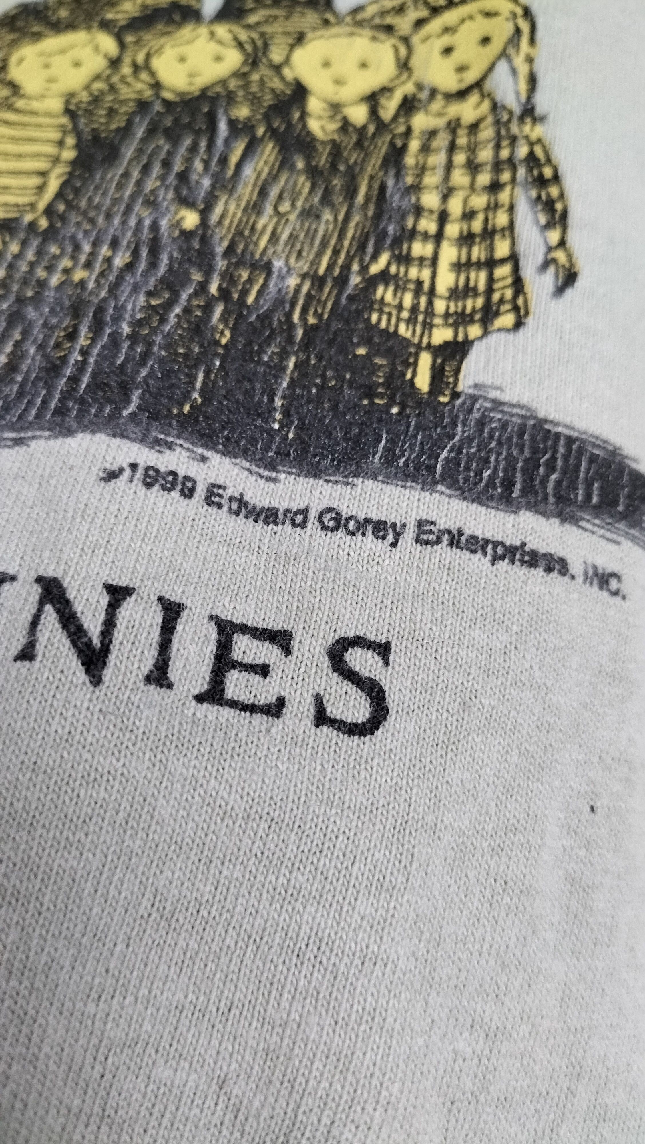 Vintage Vintage 90s Edward Gorey Production Movies Novels arttees Size US L / EU 52-54 / 3 - 4 Thumbnail