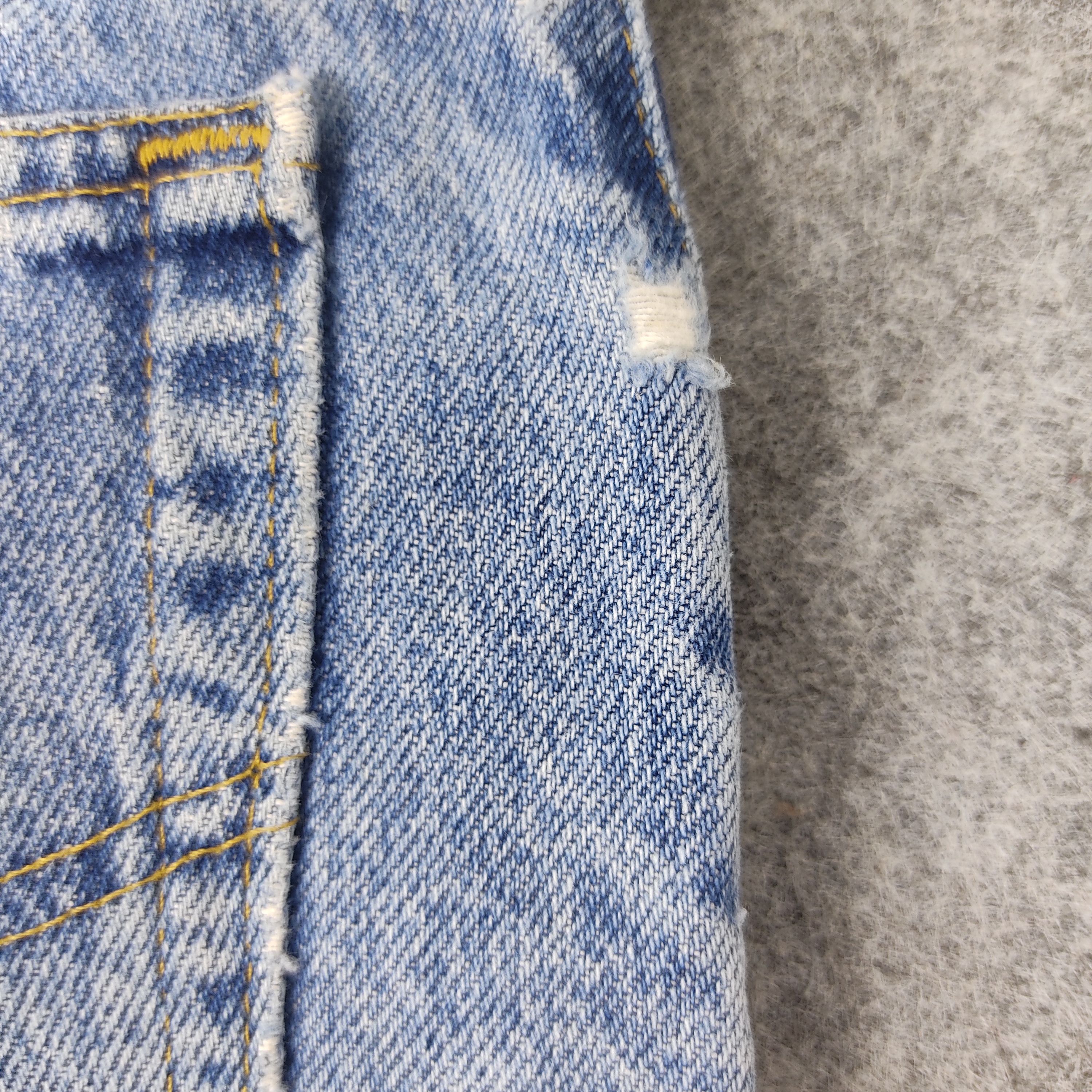 Lee × Vintage 90s Vintage Lee Blue Light Wash Jeans L505 Size US 36 / EU 52 - 10 Thumbnail