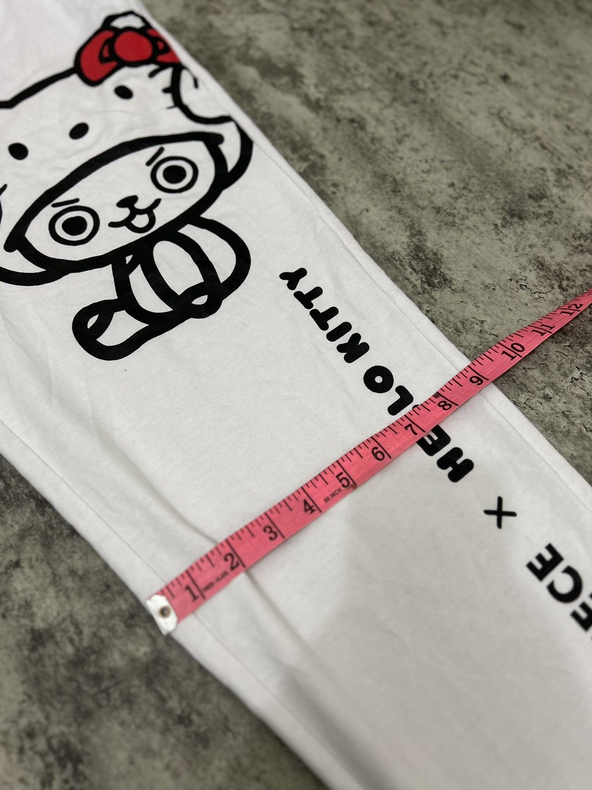 Cartoon Network × Japanese Brand × One Piece One Piece x hello kitty Jogger Pans Size US 29 - 13 Thumbnail