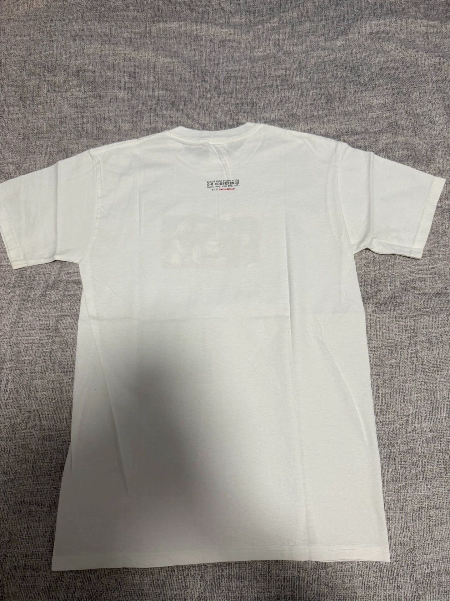 Supreme Supreme 2001 G8 Genova CarloGiuliani Tee NWT M Size US M / EU 48-50 / 2 - 5 Thumbnail
