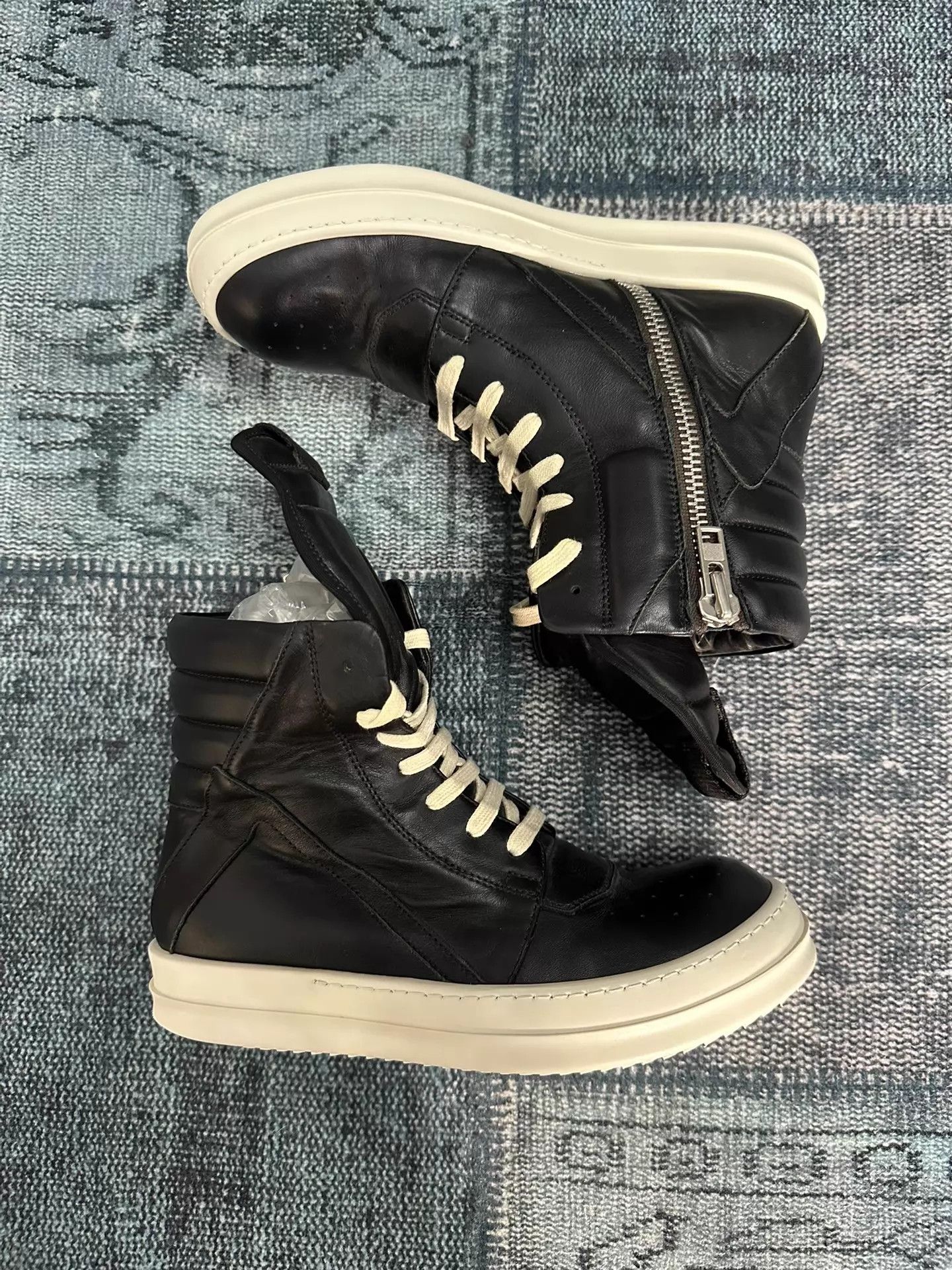 Rick Owens Rick Owens Reverse Triangle 38 Black Minimal Wear Size US 7.5 / IT 37.5 - 1 Thumbnail