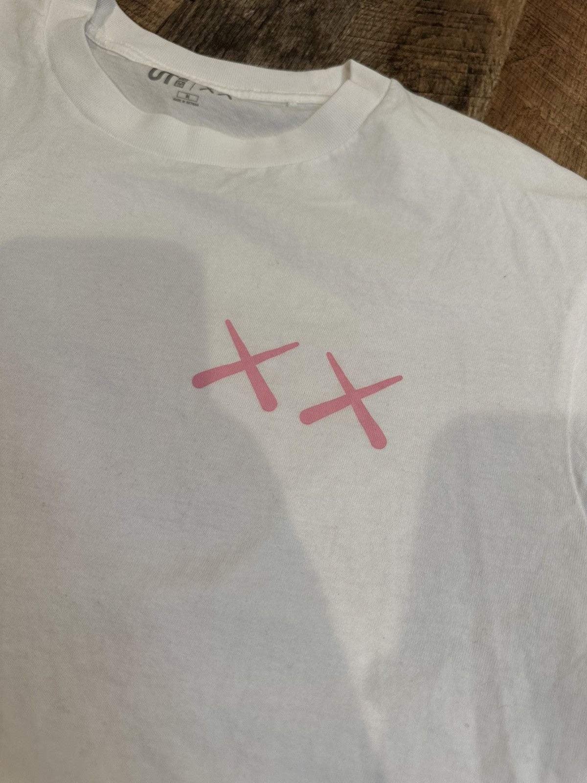 Kaws × Uniqlo Uniqlo x Kaws Companion BFF Pink ‘XX’ Shirt Streetwear Tee Size US M / EU 48-50 / 2 - 4 Thumbnail