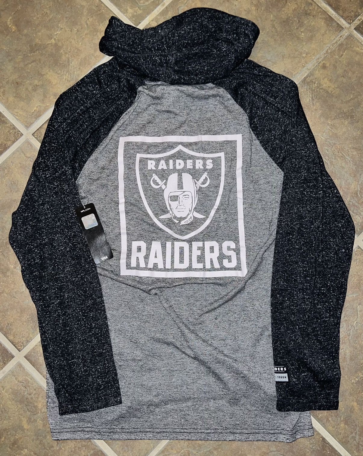 NFL Oakland Raiders Official Lightweight Hoodie Size US L / EU 52-54 / 3 - 5 Thumbnail