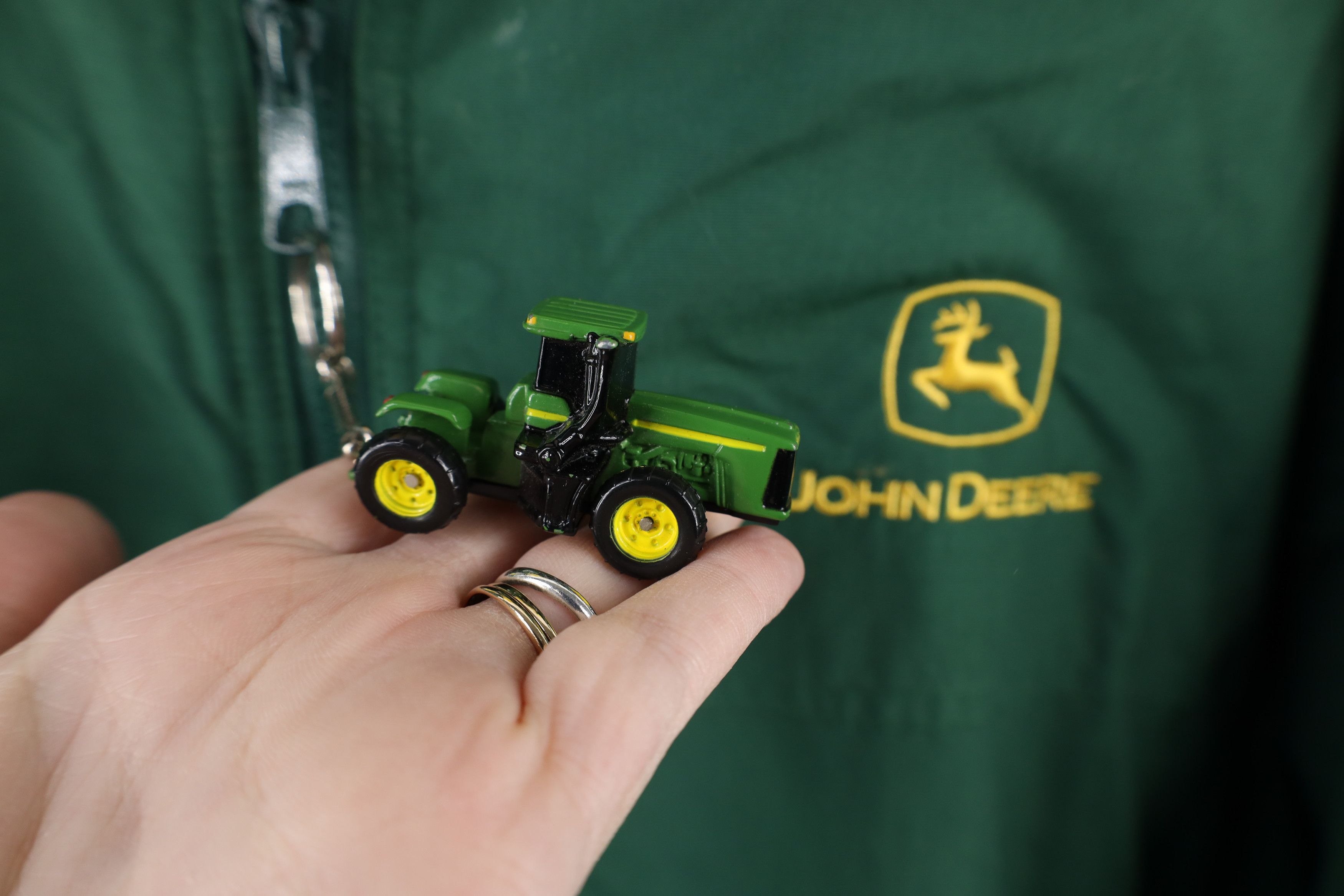 John Deere × Vintage Vintage John Deere Tractors Fleece Lined Bomber Jacket Size US XXL / EU 58 / 5 - 6 Thumbnail