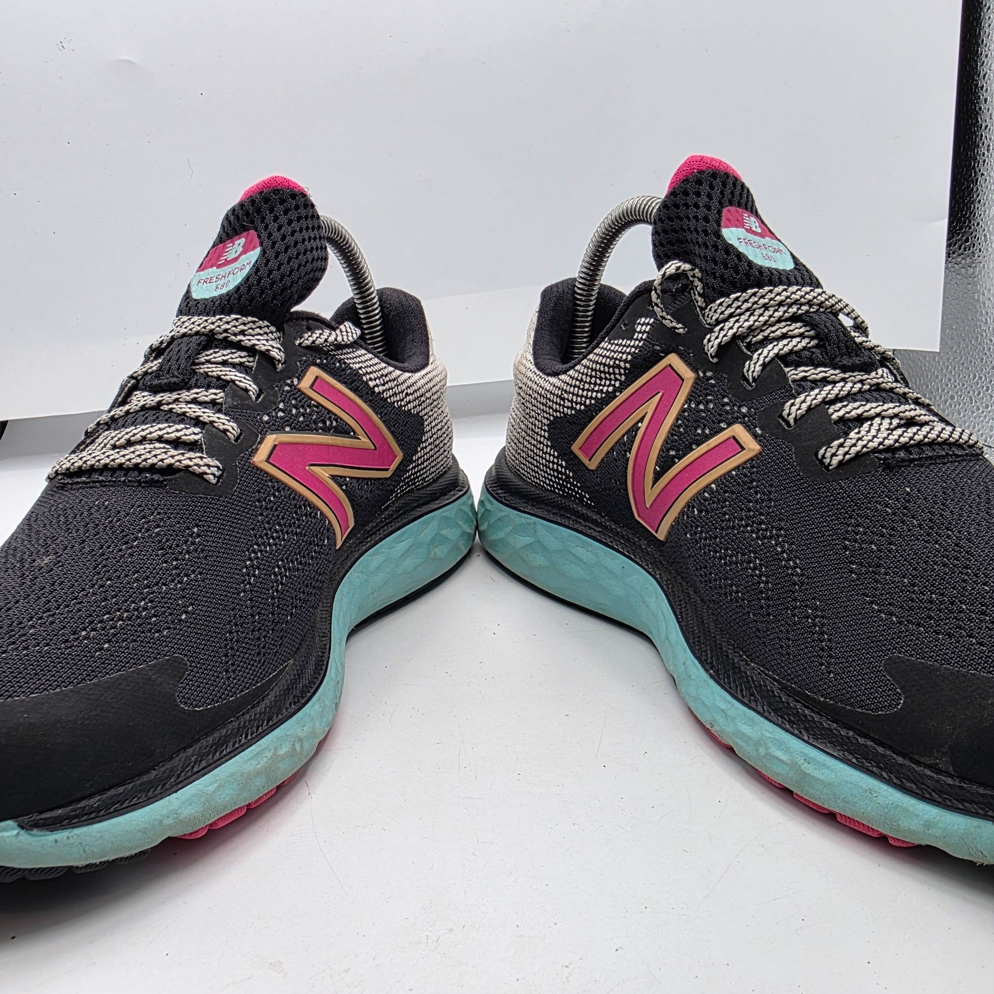 New Balance New Balance Fresh Foam 680v7 Womens 8.5 Black Pink Athletic Size US 8.5 / IT 38.5 - 3 Thumbnail