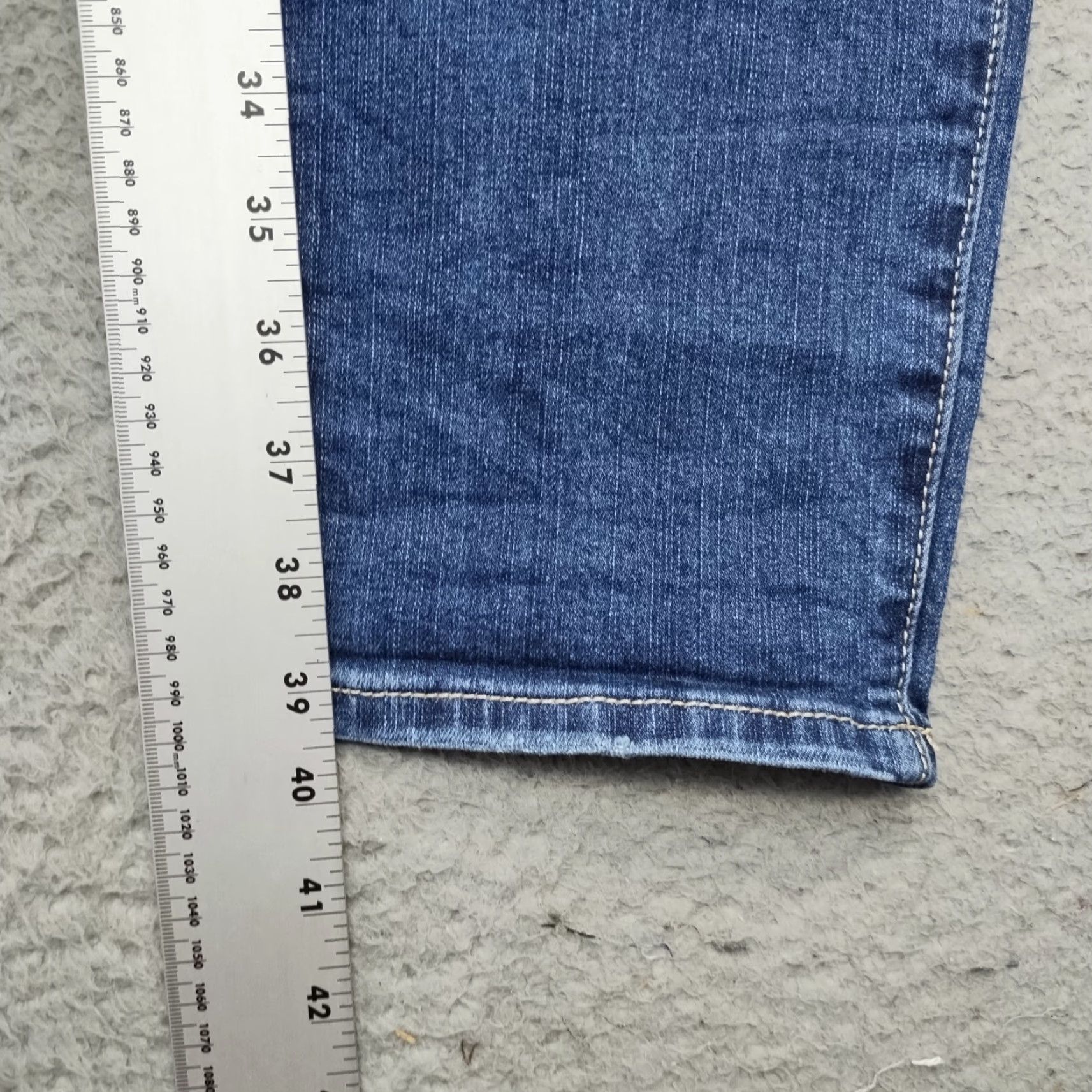 Torrid Torrid Skinny Jeans Women Size 16 Blue Denim 5-Pocket Design We Swear By The Fit Womens 16 Blue Denim Jeans Skinny 5-Pocket Design Torrid Size 38" / US 16 / IT 52 - 3 Thumbnail
