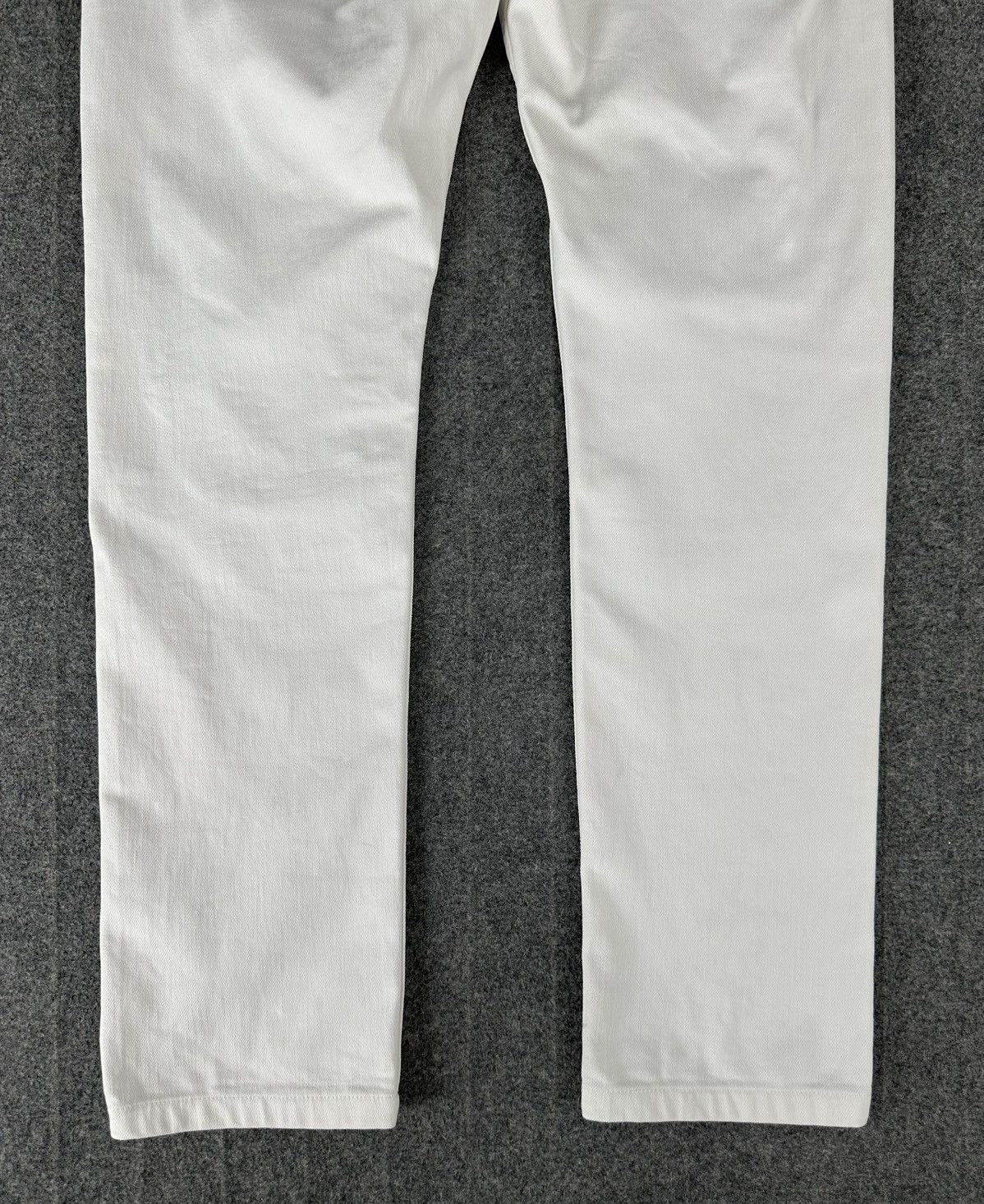 Louis Vuitton Louis Vuitton - Monogram Patch Stretch Fit White Denim Pants Size US 32 / EU 48 - 10 Thumbnail