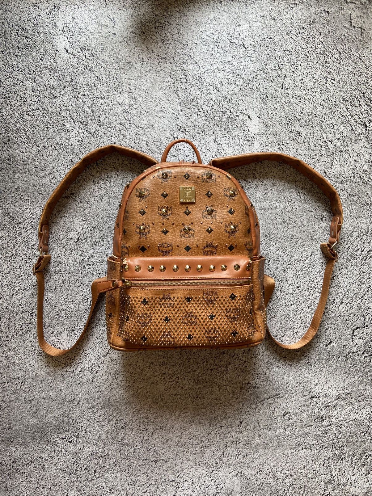 MCM MCM Studded Backpack Leather Distressed Size ONE SIZE - 1 Thumbnail
