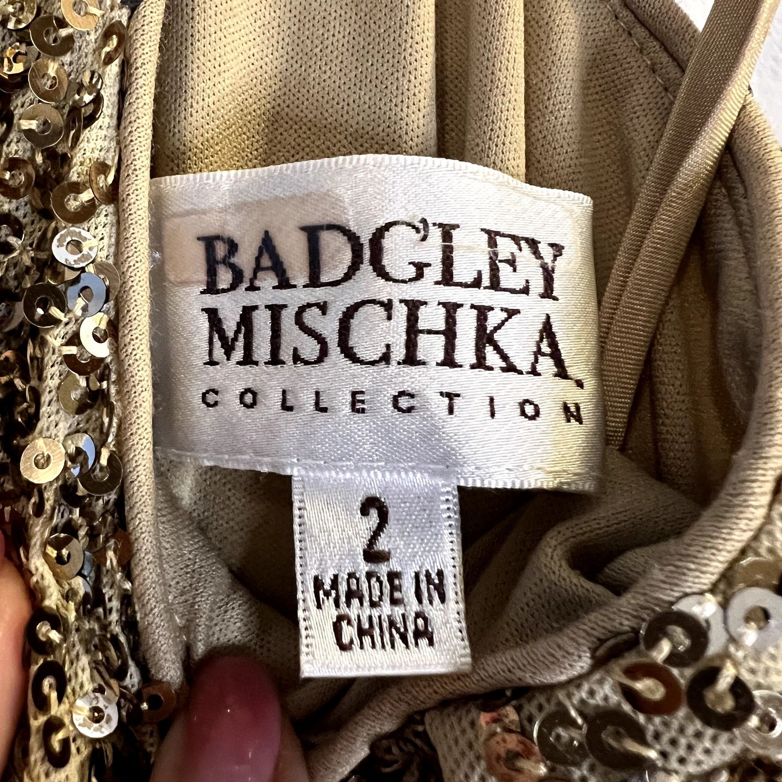 Badgley Mischka Badgley Mischka Collection Gold Sequin Halter Maxi Dress Size XS / US 0-2 / IT 36-38 - 6 Thumbnail