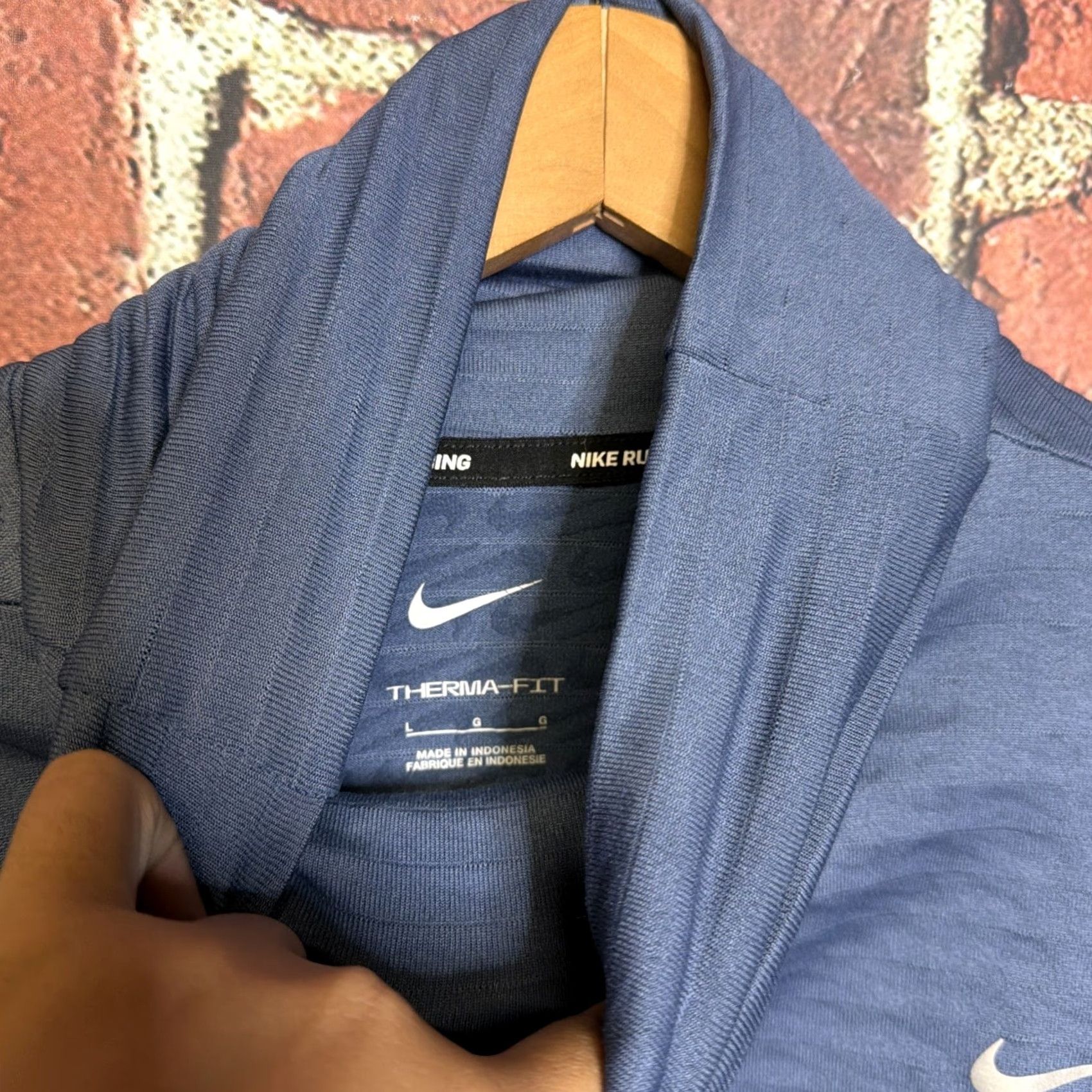 Nike Nike Therma Running Pullover Shirt Womens L Blue Size L / US 10 / IT 46 - 2 Thumbnail